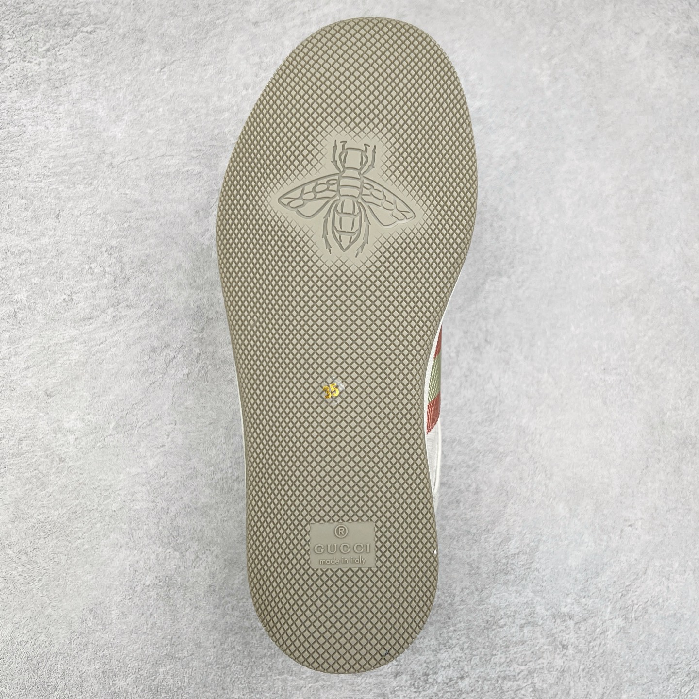 图片[9]-Gucci 古驰 Screener 运动休闲时装奢侈品系列 GG珐琅扣 擦脏做旧小脏鞋 高端零售海淘商家混卖版本 东莞纯原品质 原鞋对照工艺生产 原厂一致色泽度玛瑙珐琅GG扣 原版一致鞋舌鞋带处擦脏工艺 全套原版包装外盒配件 意大利进口磨砂头层牛皮 后跟原版一致哑光丝印烫金字体 全网独家复刻细节 ）同源出厂真丝绸防尘鞋套袋 原装雪梨形超软沙绒纸团 工艺无缝细空胶技术 原版一致私模开发大底 尺码：35 36 37 38 39 40 41 42 43 44 45-选品中心