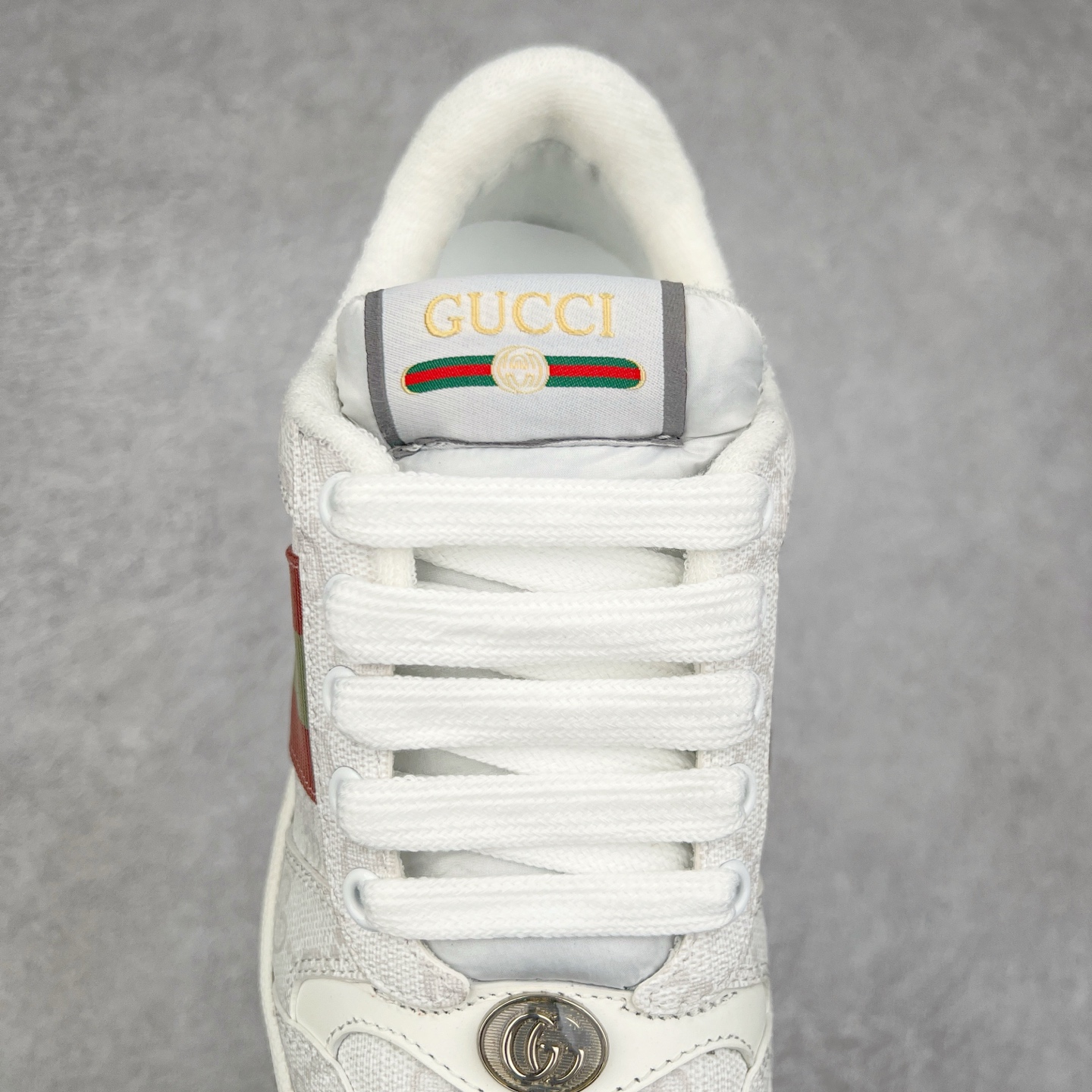 图片[5]-Gucci 古驰 Screener 运动休闲时装奢侈品系列 GG珐琅扣 擦脏做旧小脏鞋 高端零售海淘商家混卖版本 东莞纯原品质 原鞋对照工艺生产 原厂一致色泽度玛瑙珐琅GG扣 原版一致鞋舌鞋带处擦脏工艺 全套原版包装外盒配件 意大利进口磨砂头层牛皮 后跟原版一致哑光丝印烫金字体 全网独家复刻细节 ）同源出厂真丝绸防尘鞋套袋 原装雪梨形超软沙绒纸团 工艺无缝细空胶技术 原版一致私模开发大底 尺码：35 36 37 38 39 40 41 42 43 44 45-选品中心