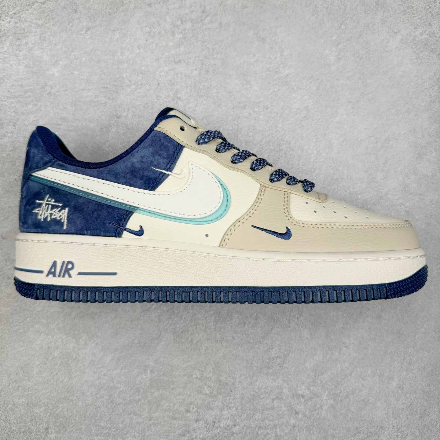 NK Air Force 1´07 Low 空军一号低帮百搭休闲运动板鞋 DM6688-055 柔软、弹性十足的缓震性能和出色的中底设计 横跨复古与现代的外型结合 造就出风靡全球 三十多年的Force 1 直到今天还深受青睐 尺码:36 36.5 37.5 38 38.5 39 40 40.5 41 42 42.5 43 44 44.5 45-选品中心