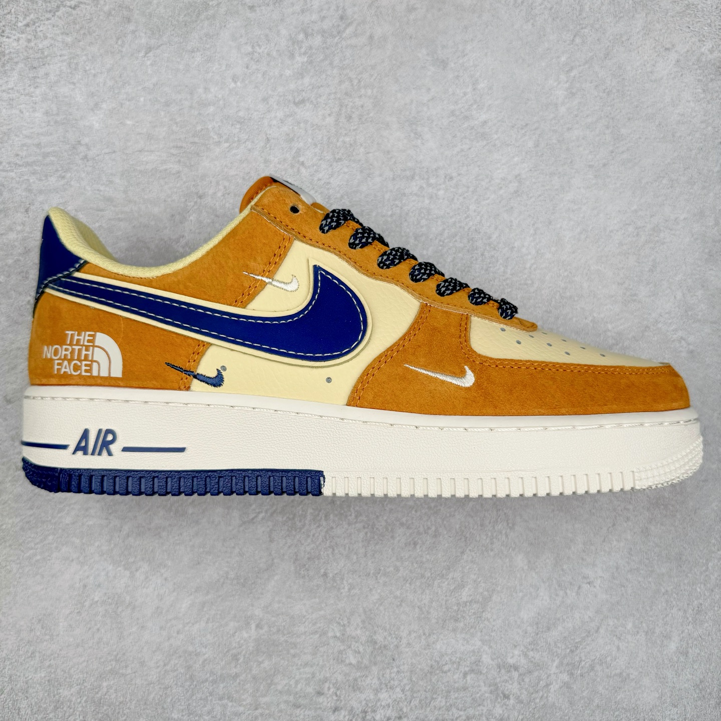 NK Air Force 1´07 Low 空军一号低帮百搭休闲运动板鞋 DM6688-053 柔软、弹性十足的缓震性能和出色的中底设计 横跨复古与现代的外型结合 造就出风靡全球 三十多年的Force 1 直到今天还深受青睐 尺码:36 36.5 37.5 38 38.5 39 40 40.5 41 42 42.5 43 44 44.5 45-选品中心