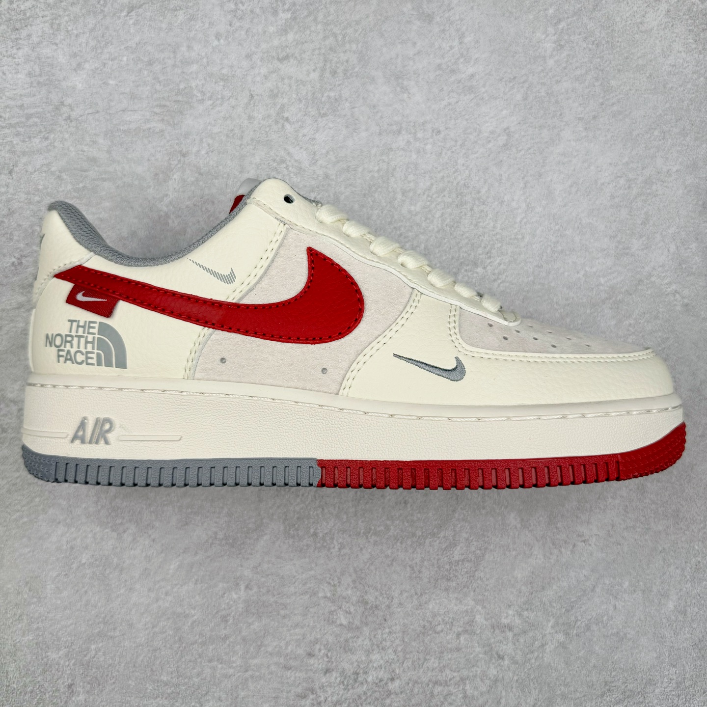 NK Air Force 1´07 Low 空军一号低帮百搭休闲运动板鞋 DM6688-047 柔软、弹性十足的缓震性能和出色的中底设计 横跨复古与现代的外型结合 造就出风靡全球 三十多年的Force 1 直到今天还深受青睐 尺码:36 36.5 37.5 38 38.5 39 40 40.5 41 42 42.5 43 44 44.5 45-选品中心