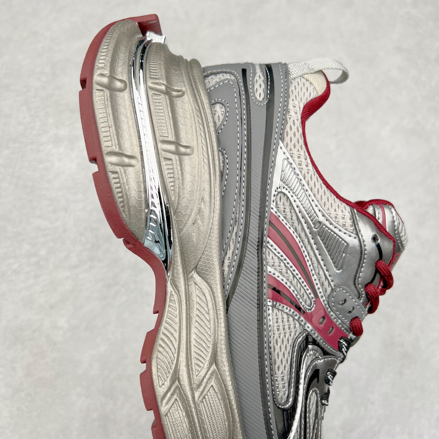 图片[6]-GG-CC Chunky Low白鹿同款独星球 2024新款GGCC低帮复古厚底增高老爹鞋 时髦look轻松定格 不费力展现率性氛围 原版正确大底 高档银盒 酷帅机能风不规则设计大底 8CM 增高厚底 大长腿既视感轻松拿捏 货号：G24X9833 尺码：35 36 37 38 39 40-选品中心