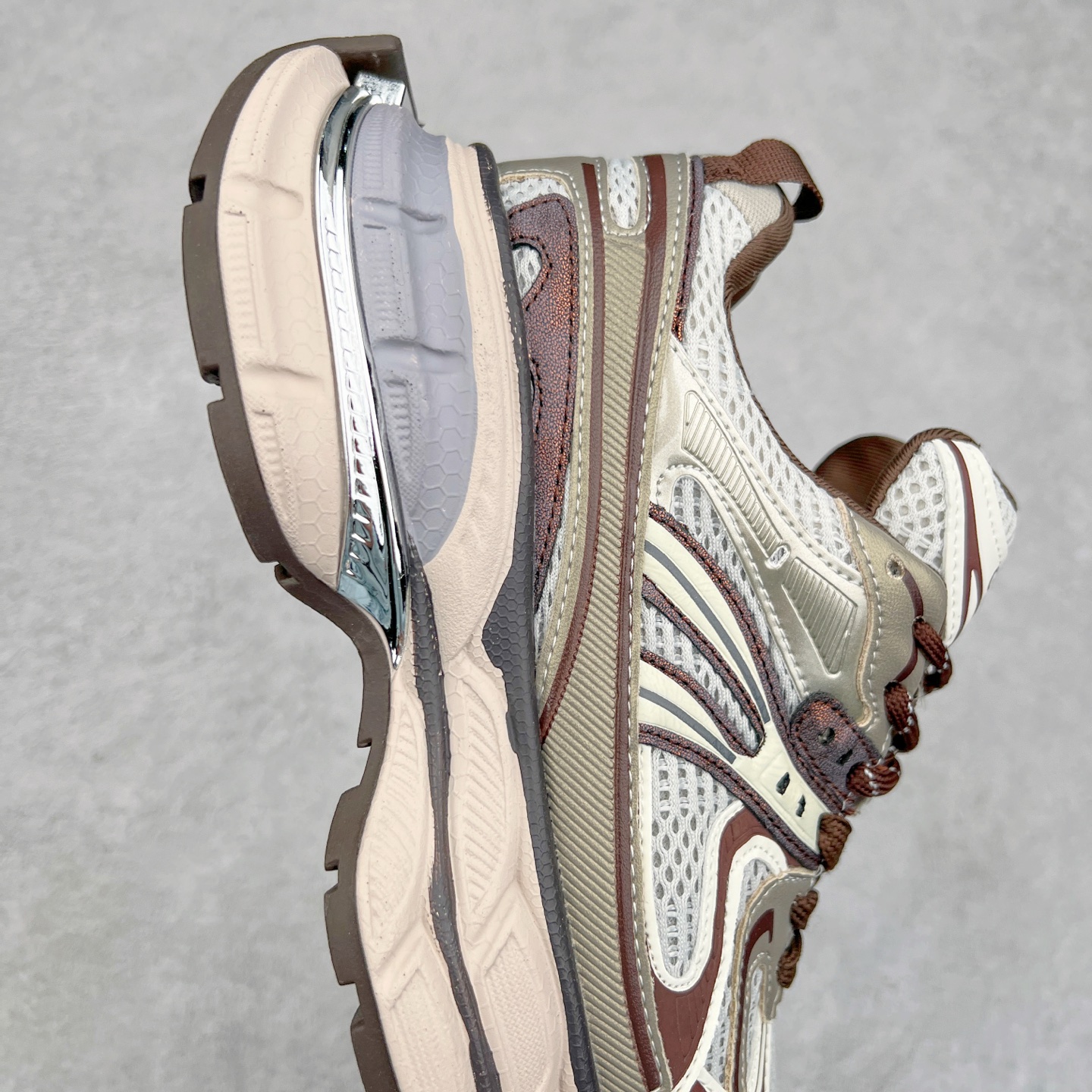 图片[6]-GG-CC Chunky Low白鹿同款独星球 2024新款GGCC低帮复古厚底增高老爹鞋 时髦look轻松定格 不费力展现率性氛围 原版正确大底 高档银盒 酷帅机能风不规则设计大底 8CM 增高厚底 大长腿既视感轻松拿捏 货号：G24X9833 尺码：35 36 37 38 39 40-选品中心