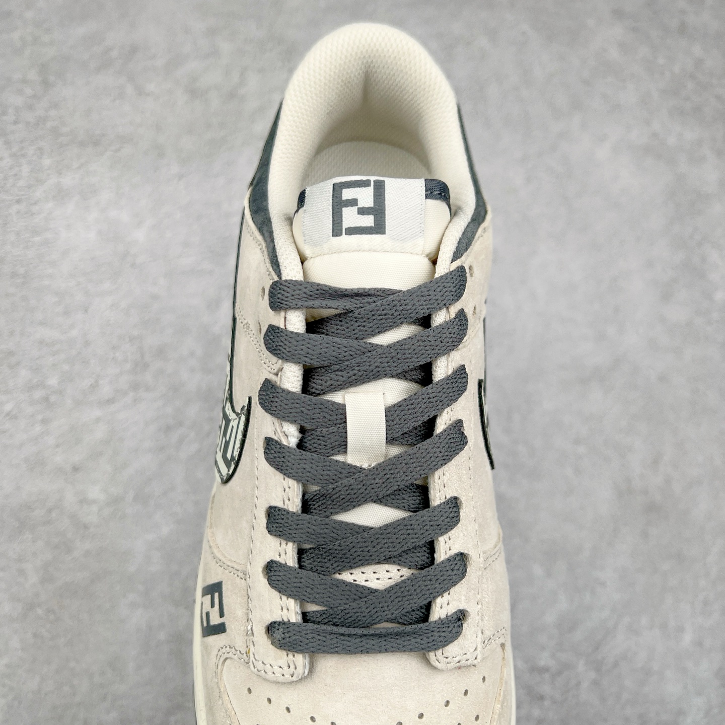 图片[5]-NK Dunk Low 定制配色 DJ2024-112 大厂出品 极力推荐 原装头层材料 独家版型蒸餾加工帶來的是更好的视觉和脚感体验大厂纯原品质出货 清洁度 电绣工艺 皮料切割干净无任何毛边 细节完美 尺码：36 36.5 37.5 38 38.5 39 40 40.5 41 42 42.5 43 44 44.5 45-选品中心