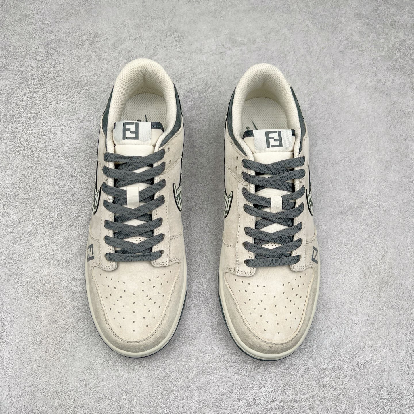 图片[2]-NK Dunk Low 定制配色 DJ2024-112 大厂出品 极力推荐 原装头层材料 独家版型蒸餾加工帶來的是更好的视觉和脚感体验大厂纯原品质出货 清洁度 电绣工艺 皮料切割干净无任何毛边 细节完美 尺码：36 36.5 37.5 38 38.5 39 40 40.5 41 42 42.5 43 44 44.5 45-选品中心