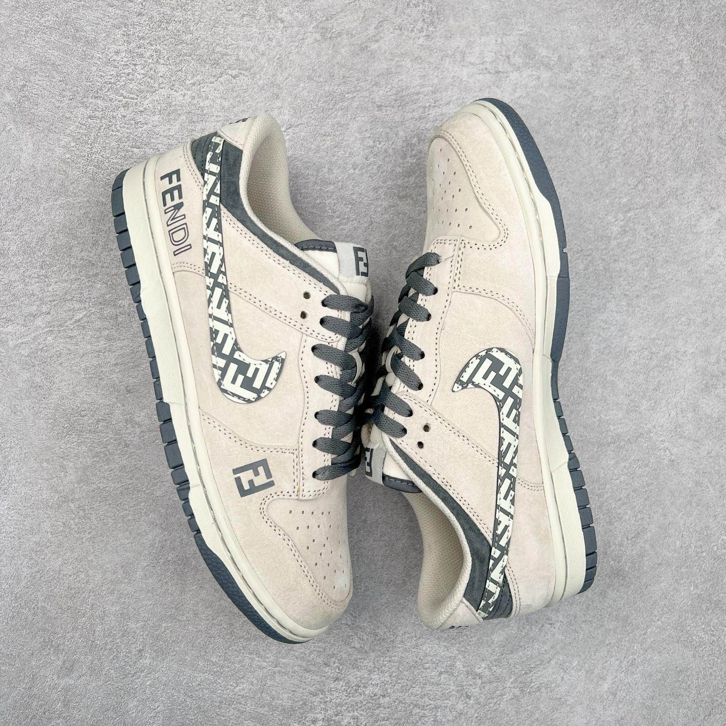 图片[3]-NK Dunk Low 定制配色 DJ2024-112 大厂出品 极力推荐 原装头层材料 独家版型蒸餾加工帶來的是更好的视觉和脚感体验大厂纯原品质出货 清洁度 电绣工艺 皮料切割干净无任何毛边 细节完美 尺码：36 36.5 37.5 38 38.5 39 40 40.5 41 42 42.5 43 44 44.5 45-选品中心