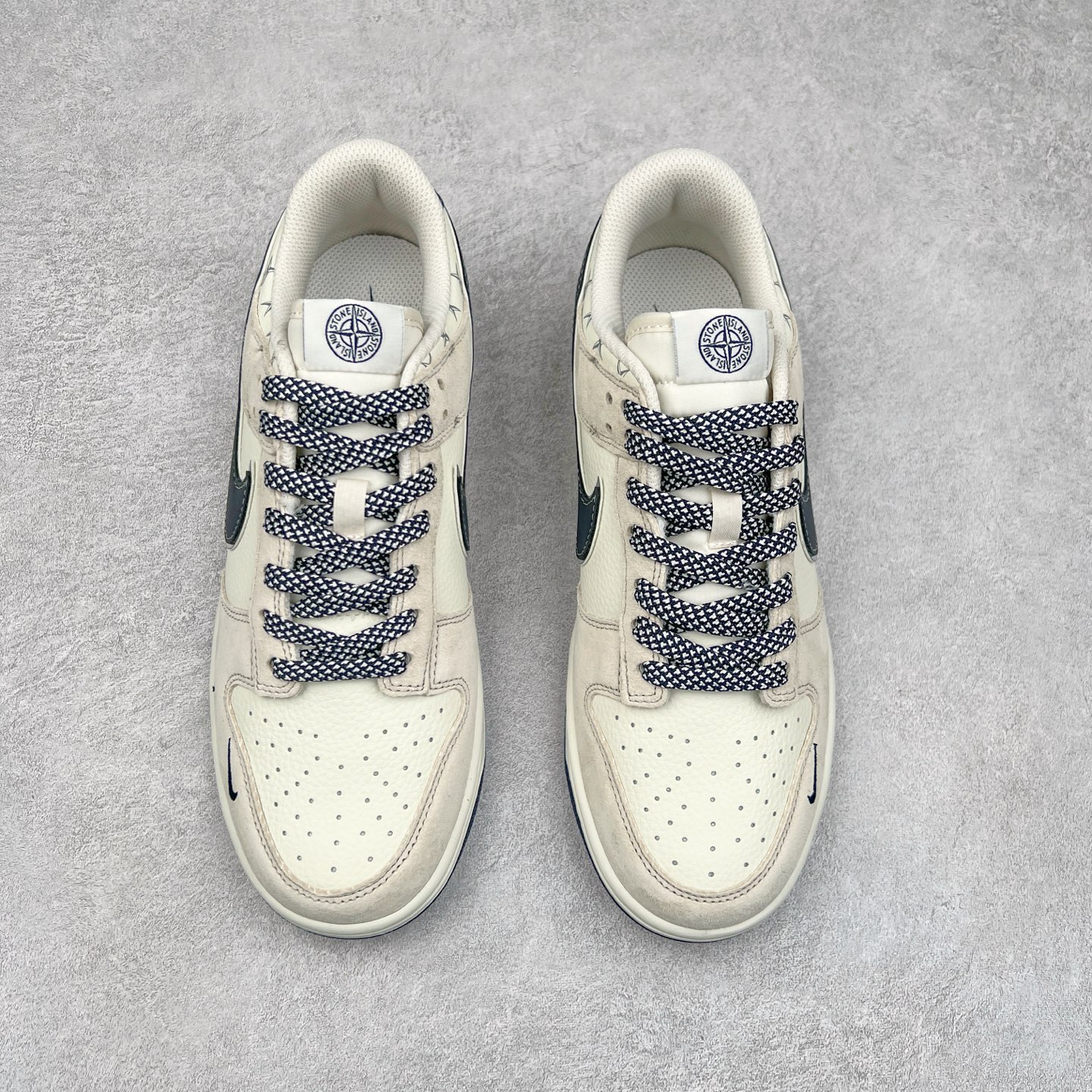 图片[2]-NK Dunk Low 定制配色 DJ2024-112 大厂出品 极力推荐 原装头层材料 独家版型蒸餾加工帶來的是更好的视觉和脚感体验大厂纯原品质出货 清洁度 电绣工艺 皮料切割干净无任何毛边 细节完美 尺码：36 36.5 37.5 38 38.5 39 40 40.5 41 42 42.5 43 44 44.5 45-选品中心