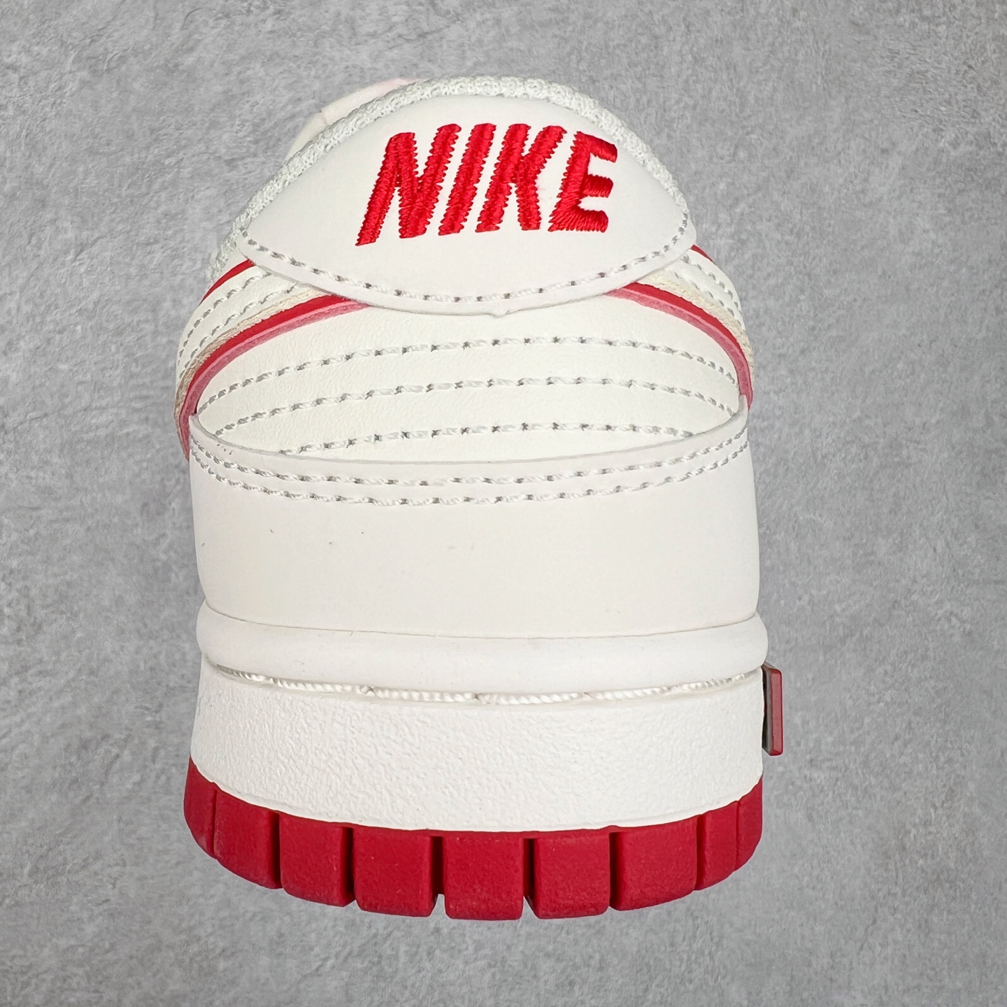 图片[8]-NK Dunk Low 定制配色 DJ2024-004 大厂出品 极力推荐 原装头层材料 独家版型蒸餾加工帶來的是更好的视觉和脚感体验大厂纯原品质出货 清洁度 电绣工艺 皮料切割干净无任何毛边 细节完美 尺码：36 36.5 37.5 38 38.5 39 40 40.5 41 42 42.5 43 44 44.5 45-选品中心