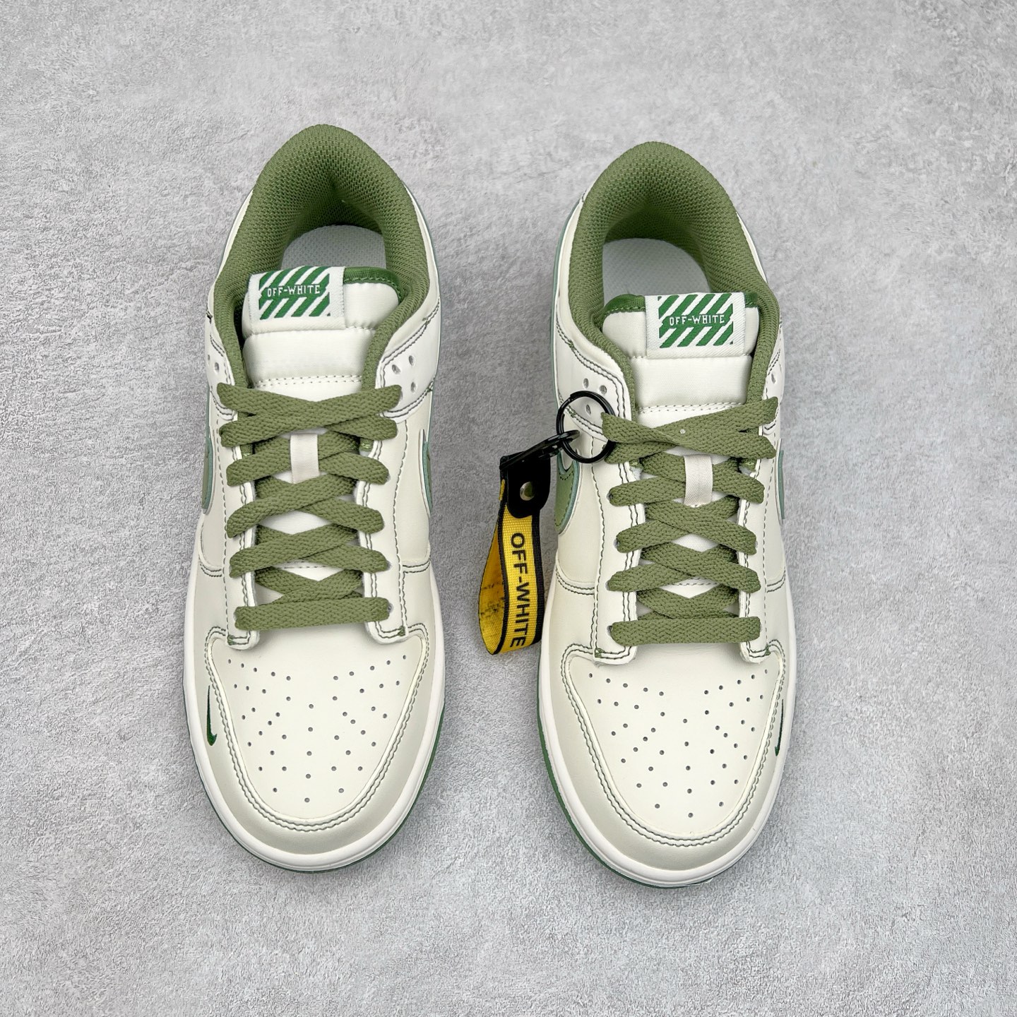 NK Dunk Low 定制配色 DJ2024-002 大厂出品 极力推荐 原装头层材料 独家版型蒸餾加工帶來的是更好的视觉和脚感体验大厂纯原品质出货 清洁度 电绣工艺 皮料切割干净无任何毛边 细节完美 尺码:36 36.5 37.5 38 38.5 39 40 40.5 41 42 42.5 43 44 44.5 45-选品中心