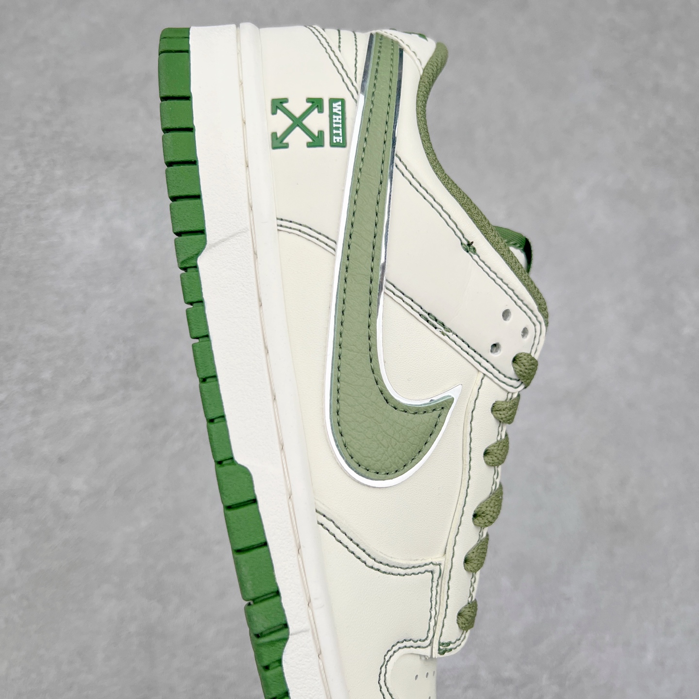 图片[5]-NK Dunk Low 定制配色 DJ2024-002 大厂出品 极力推荐 原装头层材料 独家版型蒸餾加工帶來的是更好的视觉和脚感体验大厂纯原品质出货 清洁度 电绣工艺 皮料切割干净无任何毛边 细节完美 尺码：36 36.5 37.5 38 38.5 39 40 40.5 41 42 42.5 43 44 44.5 45-选品中心