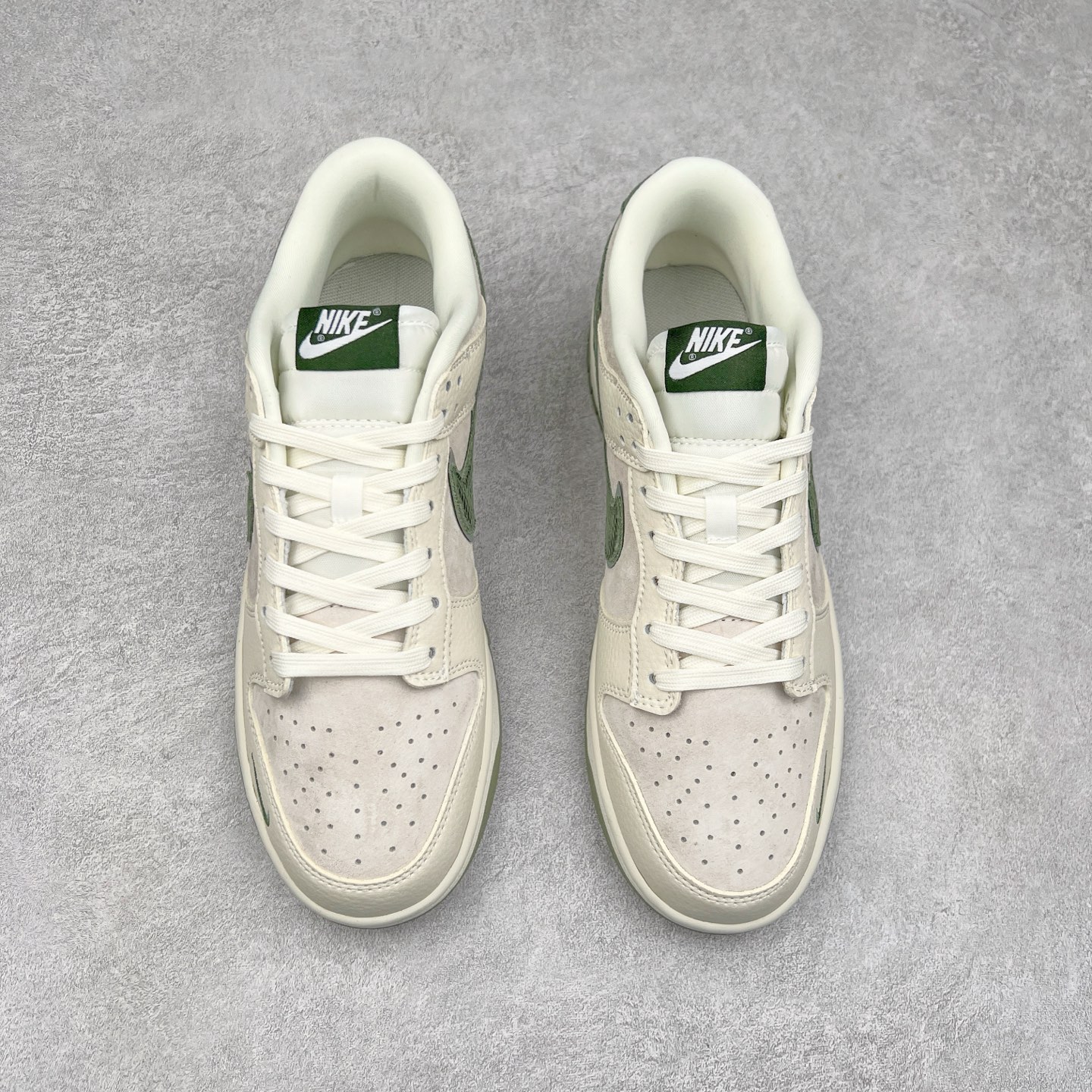 图片[2]-NK Dunk Low 定制配色 KK1333-025 大厂出品 极力推荐 原装头层材料 独家版型蒸餾加工帶來的是更好的视觉和脚感体验大厂纯原品质出货 清洁度 电绣工艺 皮料切割干净无任何毛边 细节完美 尺码：36 36.5 37.5 38 38.5 39 40 40.5 41 42 42.5 43 44 44.5 45-选品中心