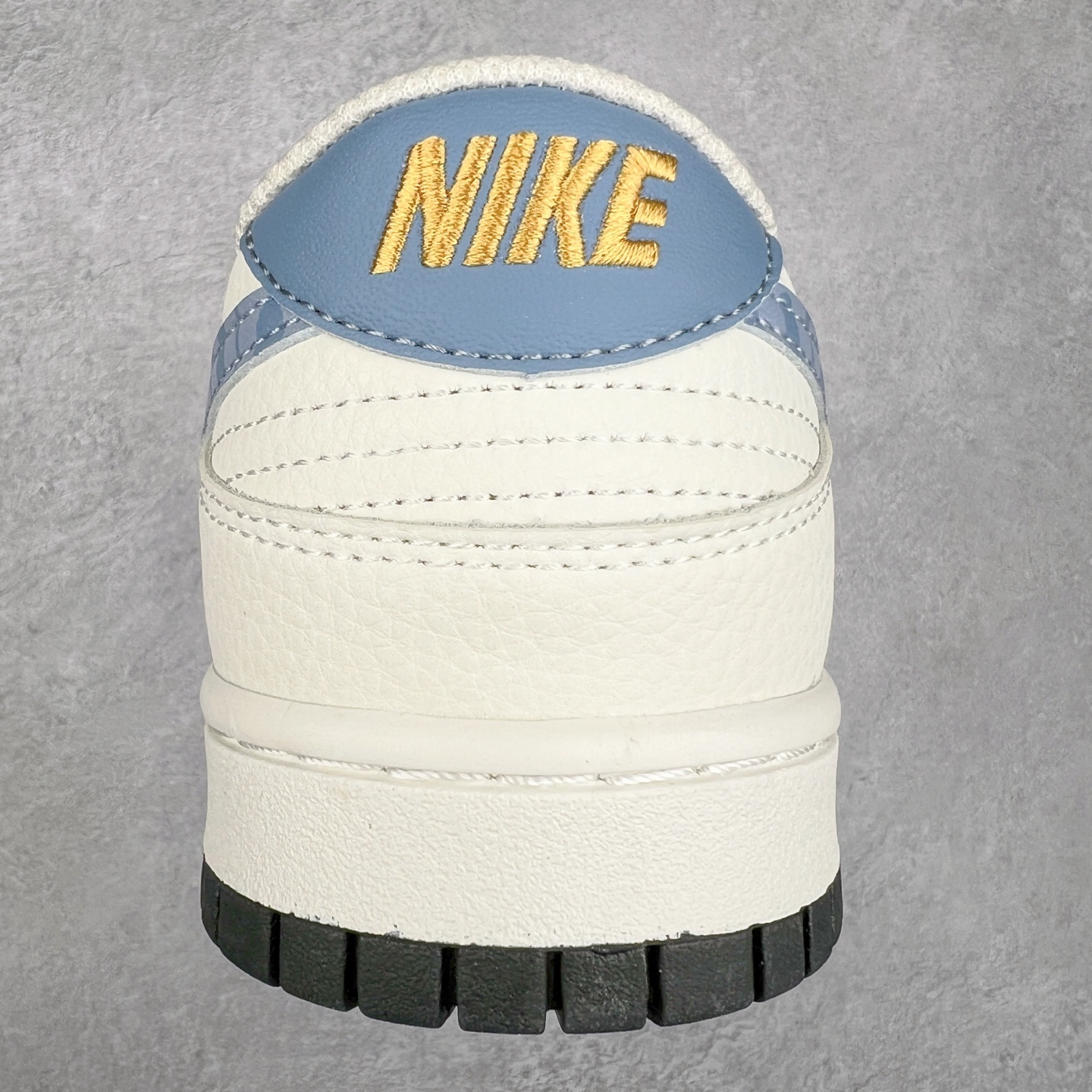 图片[8]-NK Dunk Low 定制配色 DJ2024-114 大厂出品 极力推荐 原装头层材料 独家版型蒸餾加工帶來的是更好的视觉和脚感体验大厂纯原品质出货 清洁度 电绣工艺 皮料切割干净无任何毛边 细节完美 尺码：36 36.5 37.5 38 38.5 39 40 40.5 41 42 42.5 43 44 44.5 45-选品中心