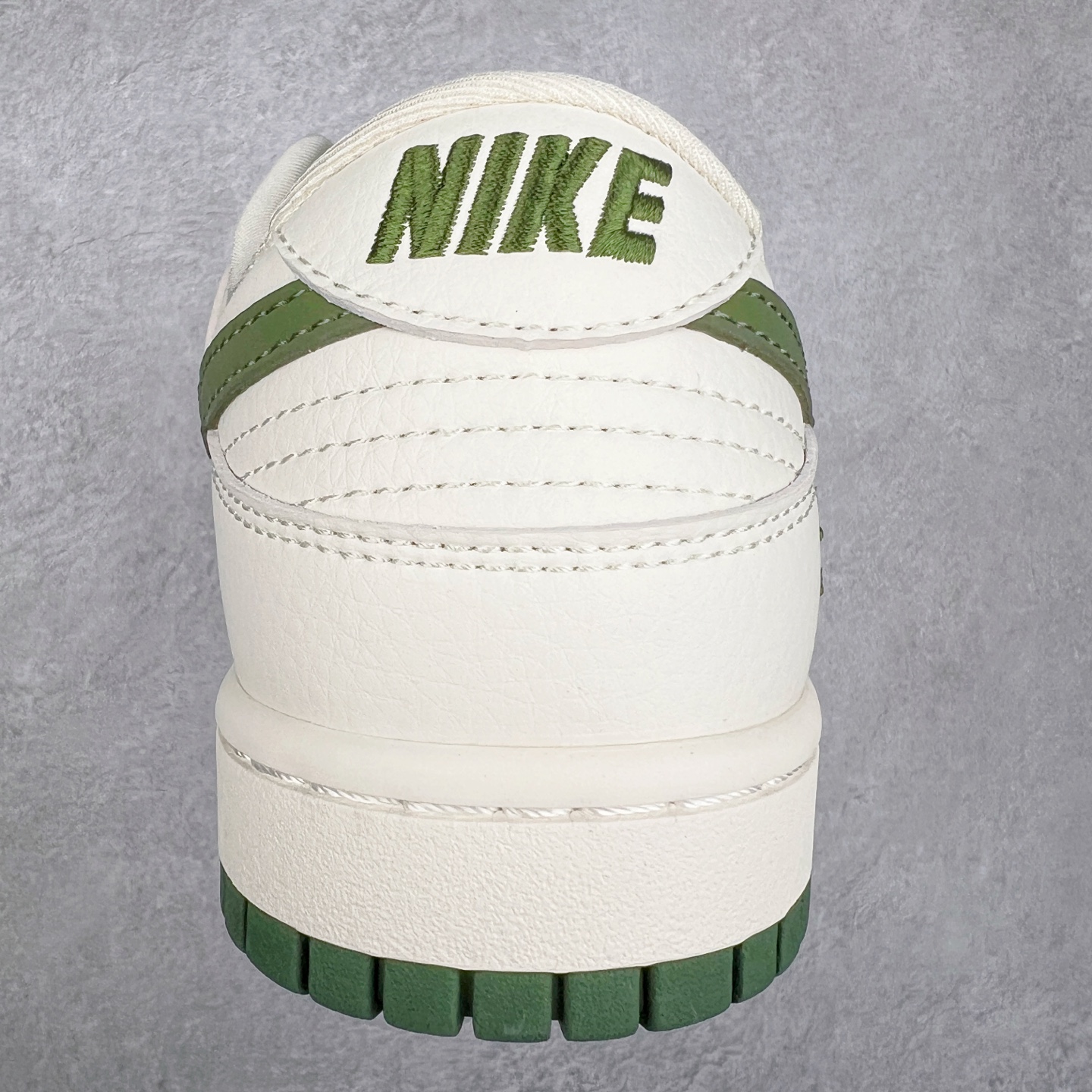 图片[8]-NK Dunk Low 定制配色 CF3688-008 大厂出品 极力推荐 原装头层材料 独家版型蒸餾加工帶來的是更好的视觉和脚感体验大厂纯原品质出货 清洁度 电绣工艺 皮料切割干净无任何毛边 细节完美 尺码：36 36.5 37.5 38 38.5 39 40 40.5 41 42 42.5 43 44 44.5 45-选品中心