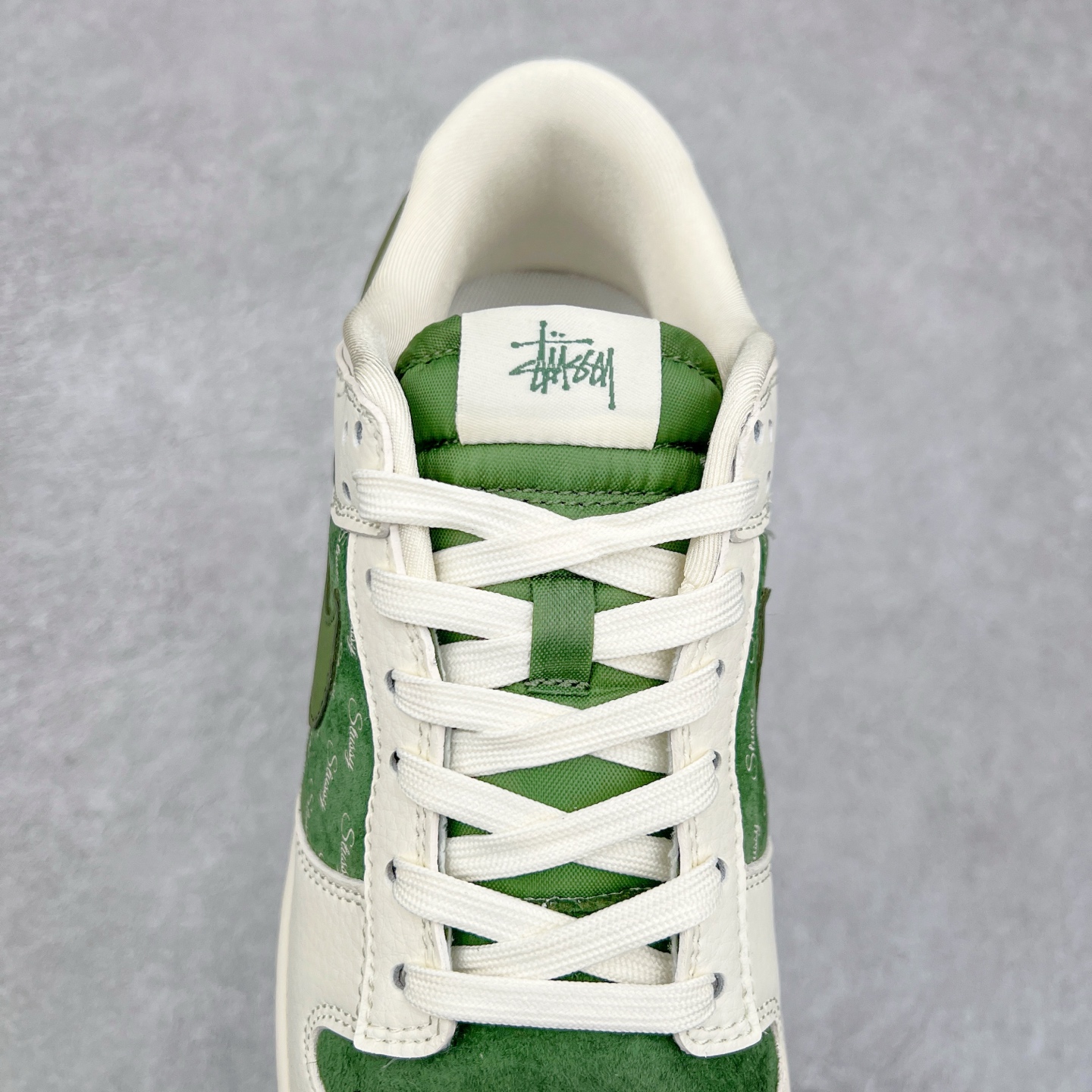 图片[5]-NK Dunk Low 定制配色 CF3688-008 大厂出品 极力推荐 原装头层材料 独家版型蒸餾加工帶來的是更好的视觉和脚感体验大厂纯原品质出货 清洁度 电绣工艺 皮料切割干净无任何毛边 细节完美 尺码：36 36.5 37.5 38 38.5 39 40 40.5 41 42 42.5 43 44 44.5 45-选品中心