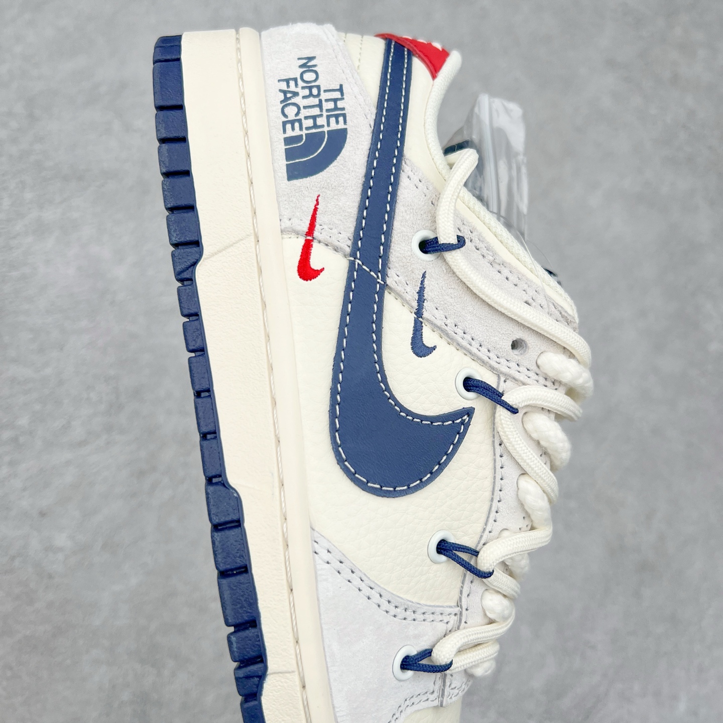 图片[6]-NK Dunk Low 定制配色 YX5066-255 大厂出品 极力推荐 原装头层材料 独家版型蒸餾加工帶來的是更好的视觉和脚感体验大厂纯原品质出货 清洁度 电绣工艺 皮料切割干净无任何毛边 细节完美 尺码：36 36.5 37.5 38 38.5 39 40 40.5 41 42 42.5 43 44 44.5 45-选品中心