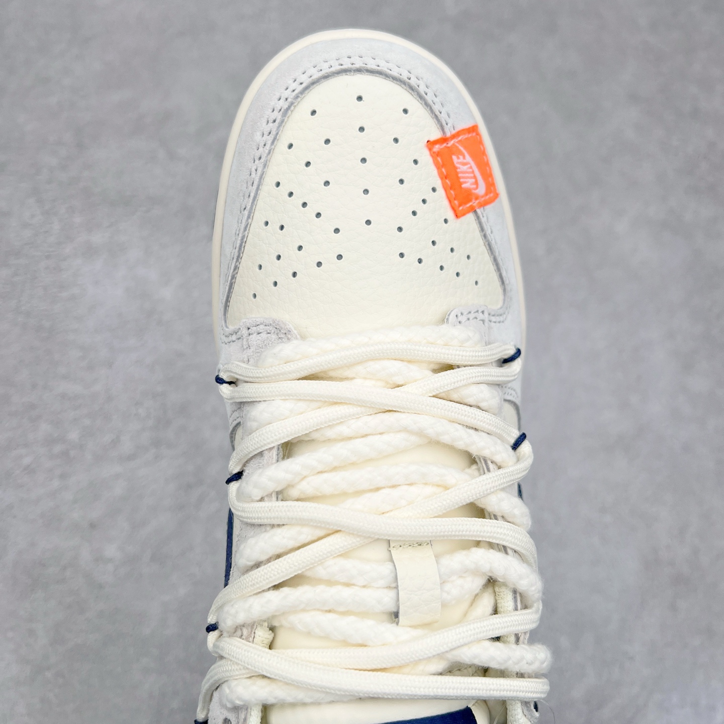 图片[4]-NK Dunk Low 定制配色 YX5066-255 大厂出品 极力推荐 原装头层材料 独家版型蒸餾加工帶來的是更好的视觉和脚感体验大厂纯原品质出货 清洁度 电绣工艺 皮料切割干净无任何毛边 细节完美 尺码：36 36.5 37.5 38 38.5 39 40 40.5 41 42 42.5 43 44 44.5 45-选品中心