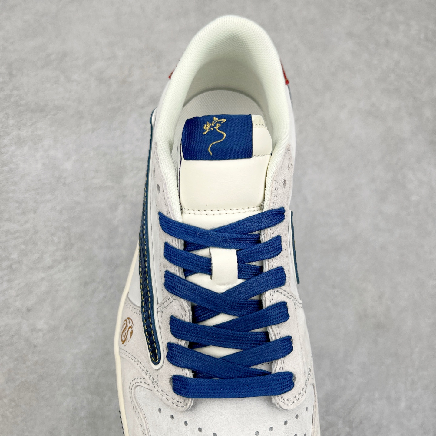 图片[5]-TS x Air Jordan AJ1 Low 倒钩低帮联名定制配色 XZ2025-168 原厂内置气垫魔块 A模大底 头层小牛皮 鞋舌AJ原厂专用牛津布+AJ专用反口珍珠布+原厂无杂质高弹内里海棉+特殊封边弹力鞋带 尺码：36 36.5 37.5 38 38.5 39 40 40.5 41 42 42.5 43 44 44.5 45 46 47.5-选品中心