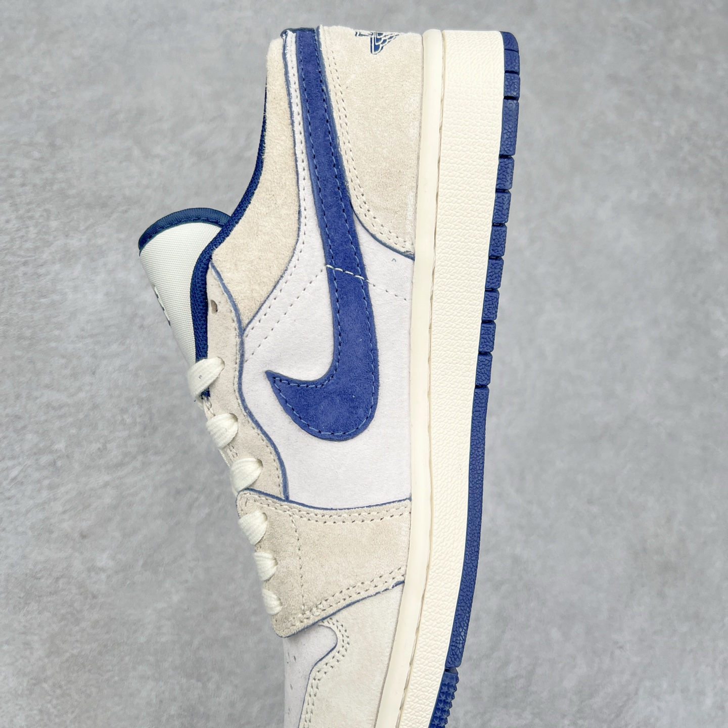 图片[7]-Air Jordan AJ1 Low 低帮定制 DM9188-007 原厂内置气垫魔块 A模大底 头层小牛皮 鞋舌AJ原厂专用牛津布+AJ专用反口珍珠布+原厂无杂质高弹内里海棉+特殊封边弹力鞋带 尺码：36 36.5 37.5 38 38.5 39 40 40.5 41 42 42.5 43 44 44.5 45 46 47.5-选品中心