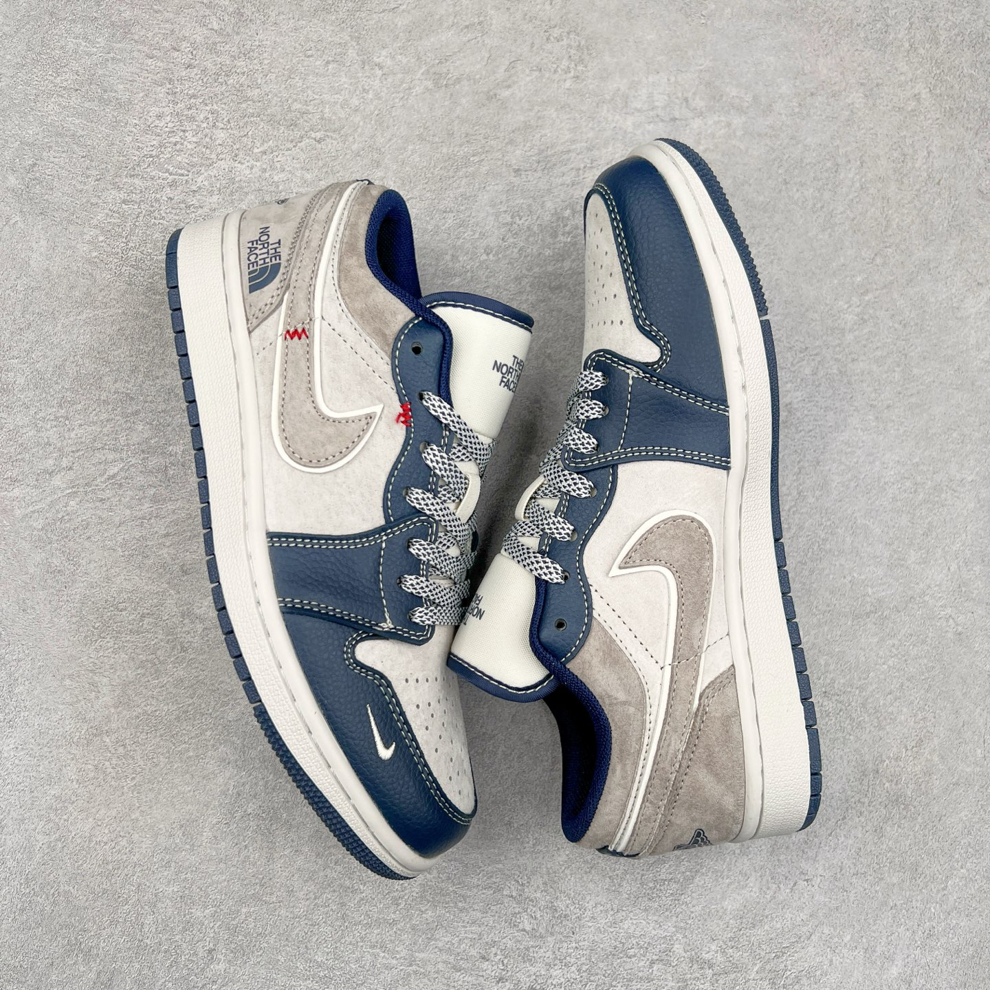 图片[3]-Air Jordan AJ1 Low 低帮定制 DM9188-016 原厂内置气垫魔块 A模大底 头层小牛皮 鞋舌AJ原厂专用牛津布+AJ专用反口珍珠布+原厂无杂质高弹内里海棉+特殊封边弹力鞋带 尺码：36 36.5 37.5 38 38.5 39 40 40.5 41 42 42.5 43 44 44.5 45 46 47.5-选品中心