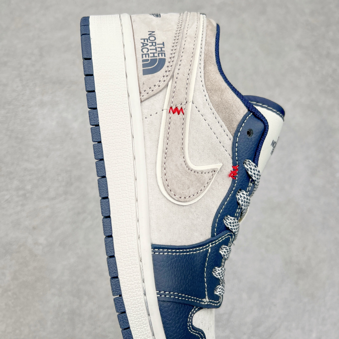 图片[6]-Air Jordan AJ1 Low 低帮定制 DM9188-016 原厂内置气垫魔块 A模大底 头层小牛皮 鞋舌AJ原厂专用牛津布+AJ专用反口珍珠布+原厂无杂质高弹内里海棉+特殊封边弹力鞋带 尺码：36 36.5 37.5 38 38.5 39 40 40.5 41 42 42.5 43 44 44.5 45 46 47.5-选品中心