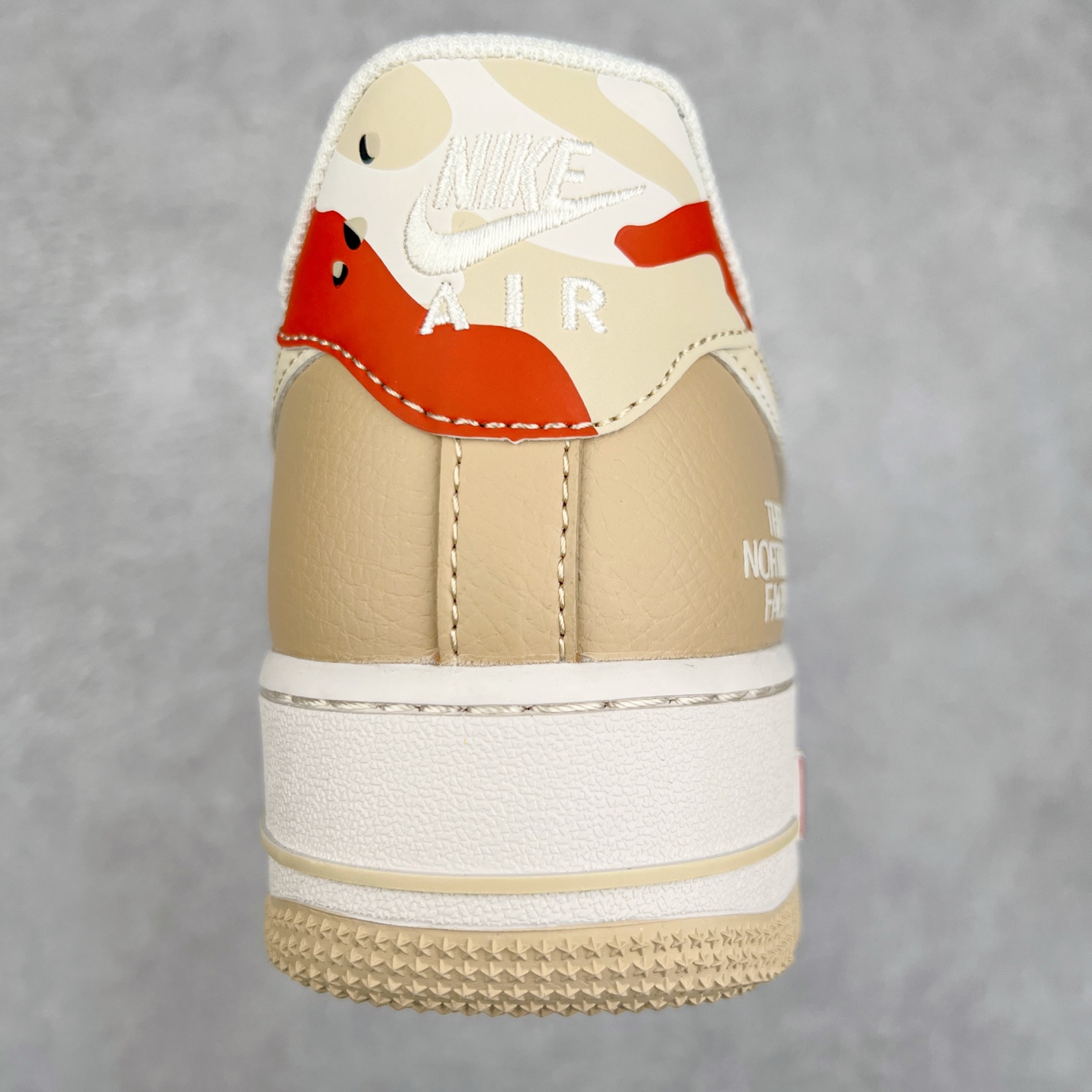 图片[8]-NK Air Force 1´07 Low 空军一号低帮百搭休闲运动板鞋 DM6688-047 柔软、弹性十足的缓震性能和出色的中底设计 横跨复古与现代的外型结合 造就出风靡全球 三十多年的Force 1 直到今天还深受青睐 尺码：36 36.5 37.5 38 38.5 39 40 40.5 41 42 42.5 43 44 44.5 45-选品中心