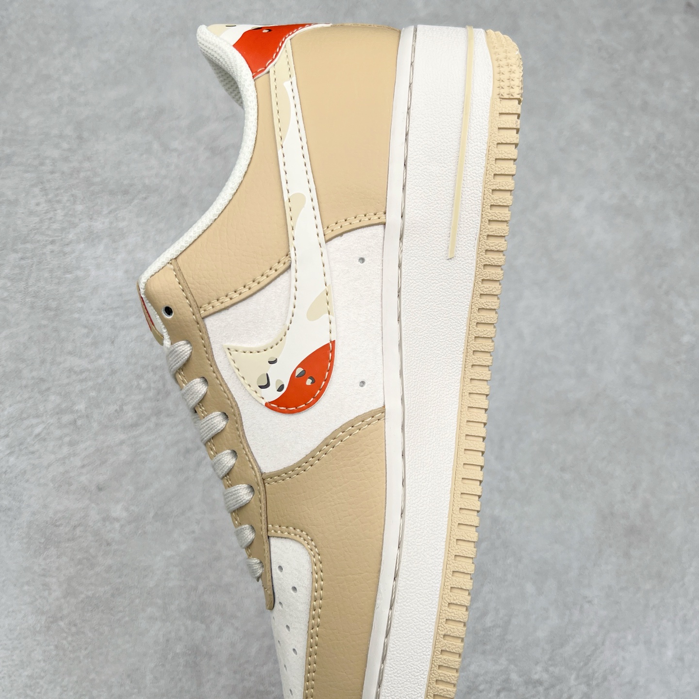 图片[7]-NK Air Force 1´07 Low 空军一号低帮百搭休闲运动板鞋 DM6688-047 柔软、弹性十足的缓震性能和出色的中底设计 横跨复古与现代的外型结合 造就出风靡全球 三十多年的Force 1 直到今天还深受青睐 尺码：36 36.5 37.5 38 38.5 39 40 40.5 41 42 42.5 43 44 44.5 45-选品中心