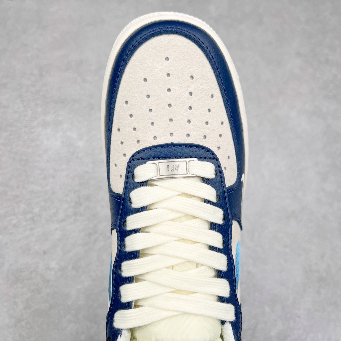 图片[4]-NK Air Force 1´07 Low 空军一号低帮百搭休闲运动板鞋 DM6688-047 柔软、弹性十足的缓震性能和出色的中底设计 横跨复古与现代的外型结合 造就出风靡全球 三十多年的Force 1 直到今天还深受青睐 尺码：36 36.5 37.5 38 38.5 39 40 40.5 41 42 42.5 43 44 44.5 45-选品中心