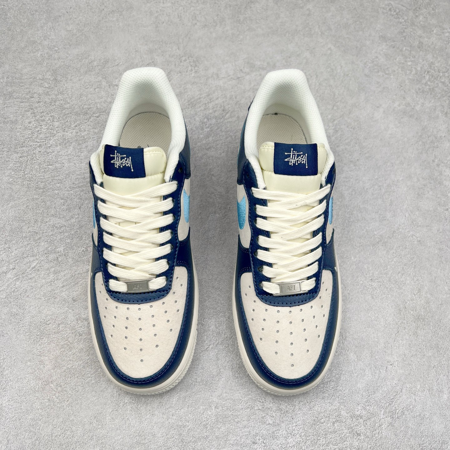 图片[2]-NK Air Force 1´07 Low 空军一号低帮百搭休闲运动板鞋 DM6688-047 柔软、弹性十足的缓震性能和出色的中底设计 横跨复古与现代的外型结合 造就出风靡全球 三十多年的Force 1 直到今天还深受青睐 尺码：36 36.5 37.5 38 38.5 39 40 40.5 41 42 42.5 43 44 44.5 45-选品中心