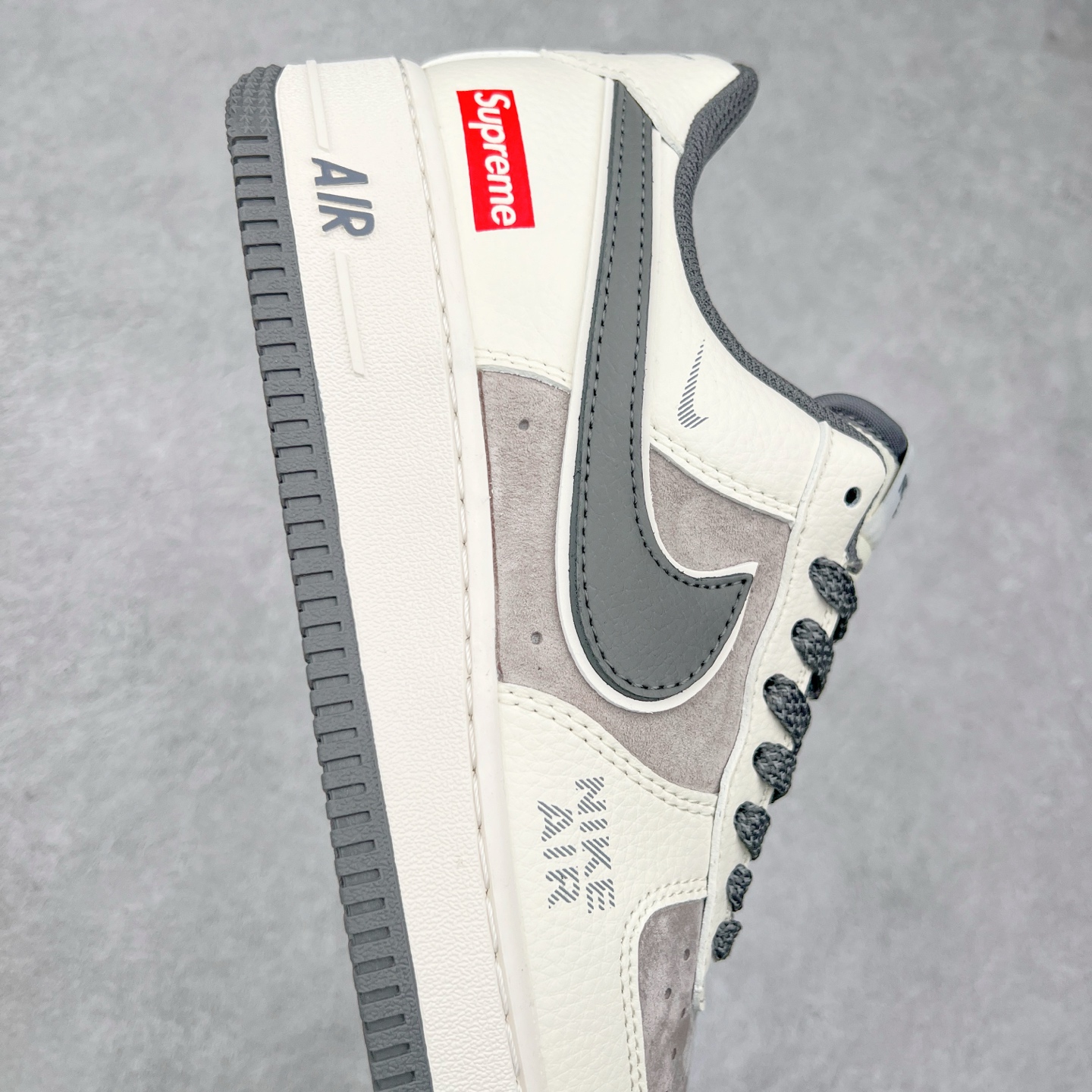 图片[6]-NK Air Force 1´07 Low 空军一号低帮百搭休闲运动板鞋 DM6688-047 柔软、弹性十足的缓震性能和出色的中底设计 横跨复古与现代的外型结合 造就出风靡全球 三十多年的Force 1 直到今天还深受青睐 尺码：36 36.5 37.5 38 38.5 39 40 40.5 41 42 42.5 43 44 44.5 45-选品中心