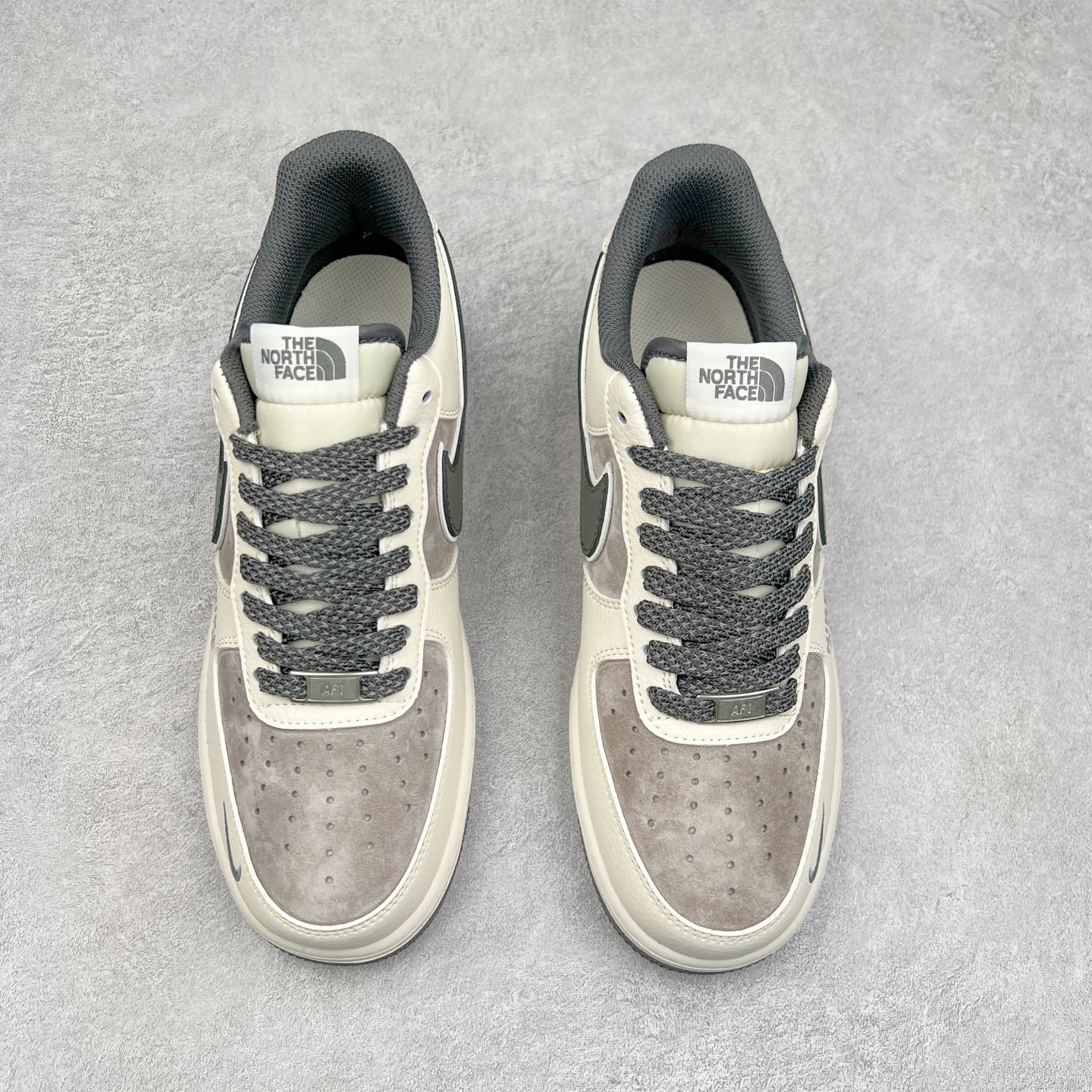 图片[2]-NK Air Force 1´07 Low 空军一号低帮百搭休闲运动板鞋 DM6688-047 柔软、弹性十足的缓震性能和出色的中底设计 横跨复古与现代的外型结合 造就出风靡全球 三十多年的Force 1 直到今天还深受青睐 尺码：36 36.5 37.5 38 38.5 39 40 40.5 41 42 42.5 43 44 44.5 45-选品中心