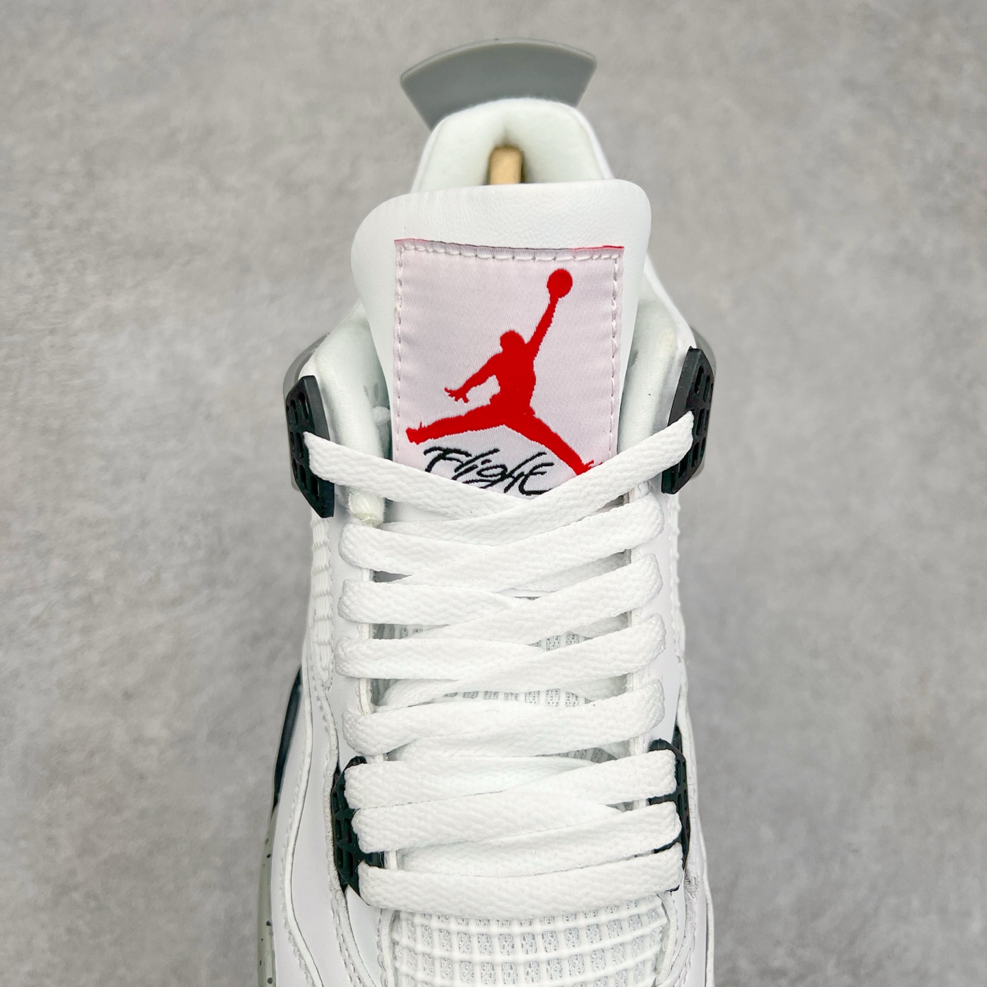 图片[5]-＃头层特价福利 Air Jordan AJ4/AJ3 Retro 系列 头层皮料加持 大厂出品 原纸板楦头开发 完美鞋型匹配公司货 正确TPU鞋舌锁扣 乳胶鞋垫 最新原厂底模 大底卡色咬花完美 鞋柜必备鞋款 终端现货供应 尺码：36 36.5 37.5 38 38.5 39 40 40.5 41 42 42.5 43 44 44.5 45 46 47.5-选品中心