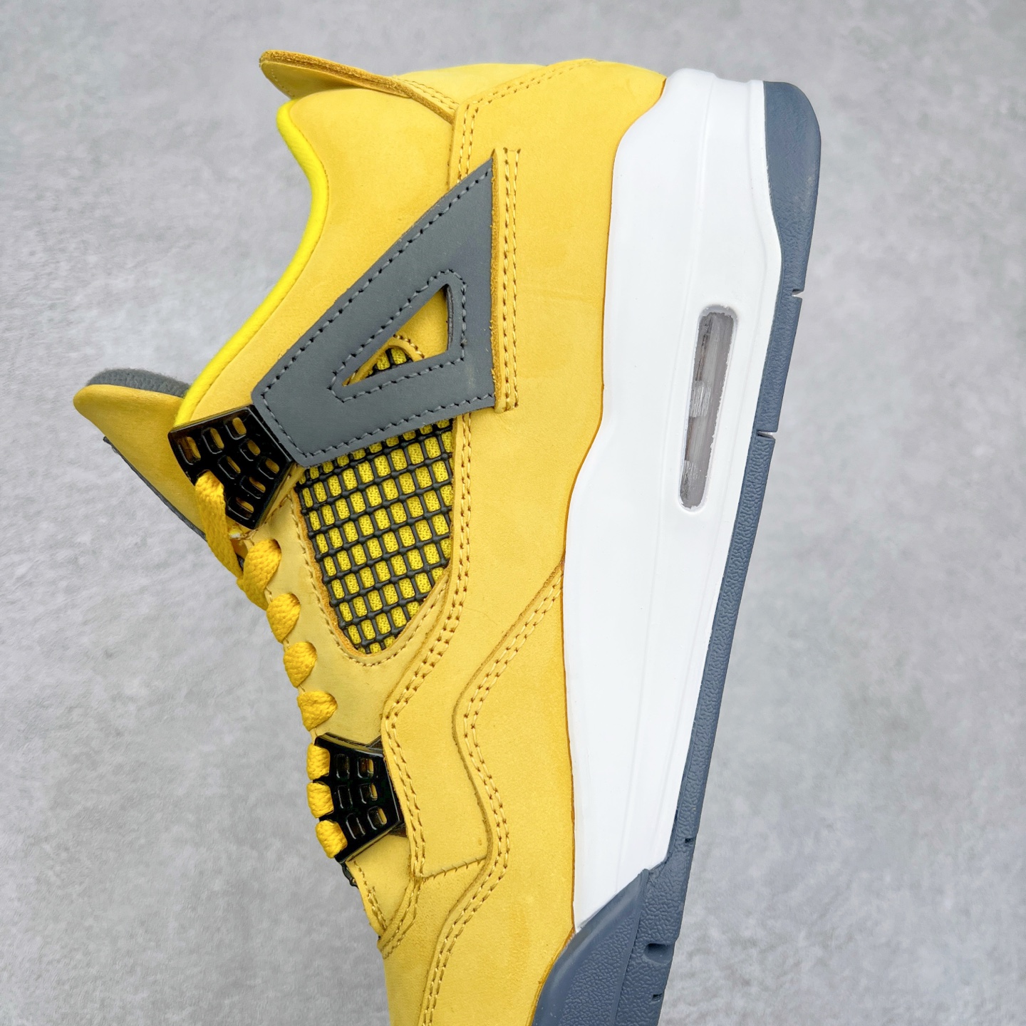 图片[7]-＃头层特价福利 Air Jordan AJ4/AJ3 Retro 系列 头层皮料加持 大厂出品 原纸板楦头开发 完美鞋型匹配公司货 正确TPU鞋舌锁扣 乳胶鞋垫 最新原厂底模 大底卡色咬花完美 鞋柜必备鞋款 终端现货供应 尺码：36 36.5 37.5 38 38.5 39 40 40.5 41 42 42.5 43 44 44.5 45 46 47.5-选品中心