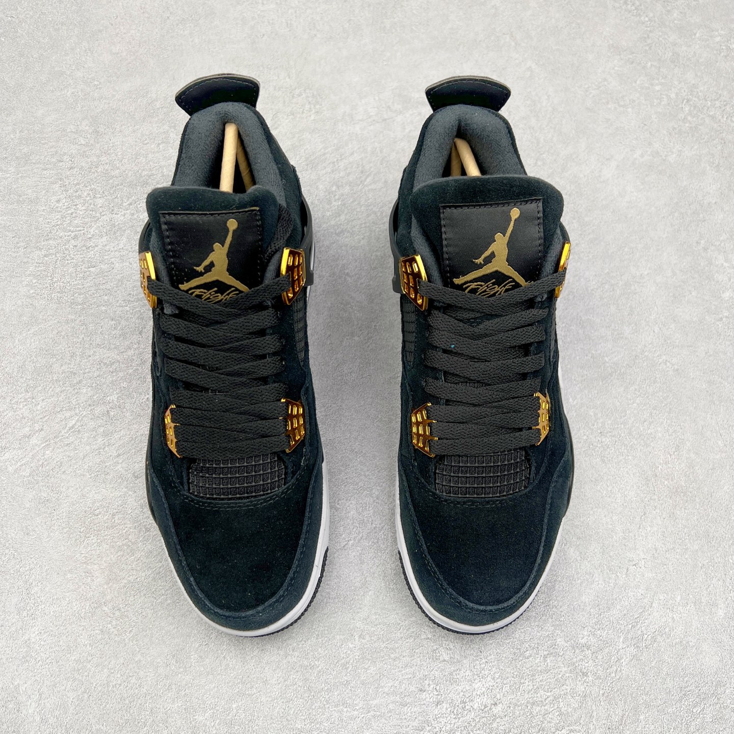图片[2]-＃头层特价福利 Air Jordan AJ4/AJ3 Retro 系列 头层皮料加持 大厂出品 原纸板楦头开发 完美鞋型匹配公司货 正确TPU鞋舌锁扣 乳胶鞋垫 最新原厂底模 大底卡色咬花完美 鞋柜必备鞋款 终端现货供应 尺码：36 36.5 37.5 38 38.5 39 40 40.5 41 42 42.5 43 44 44.5 45 46 47.5-选品中心