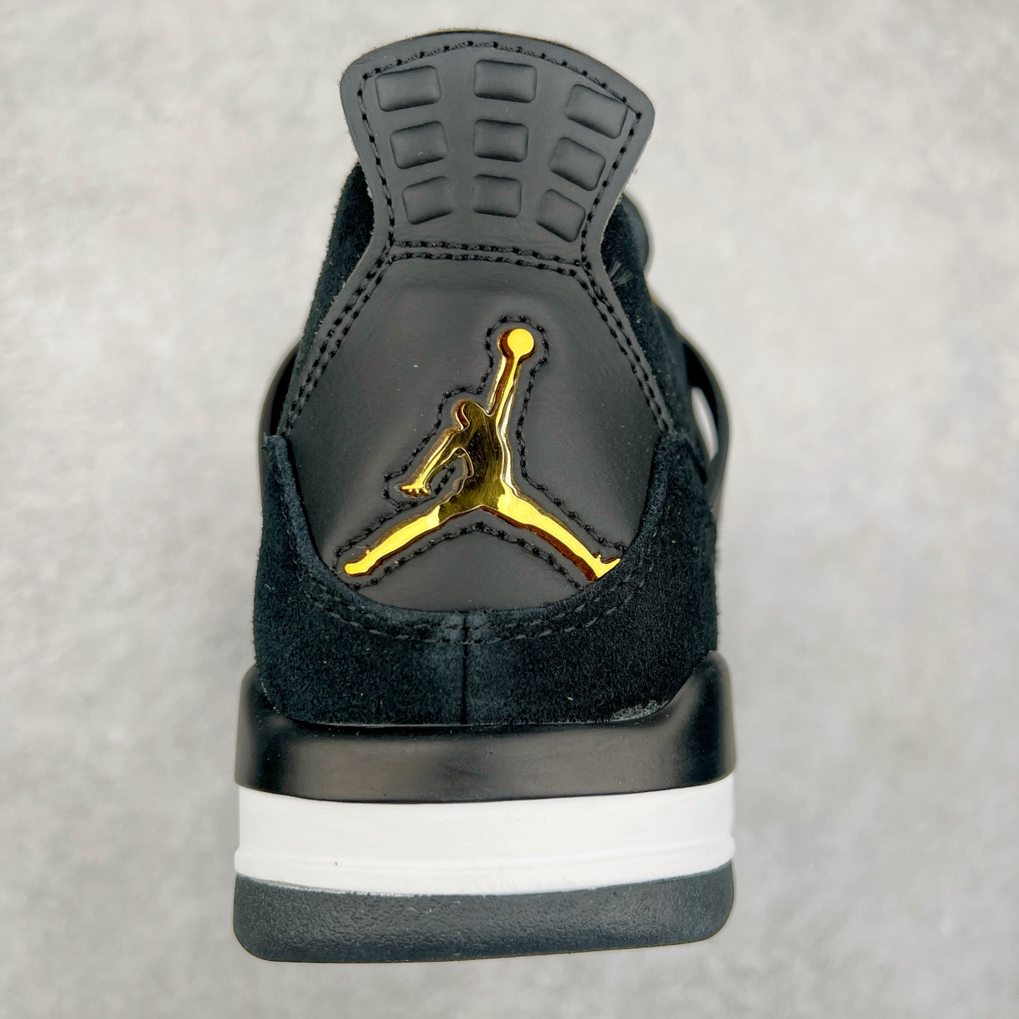 图片[8]-＃头层特价福利 Air Jordan AJ4/AJ3 Retro 系列 头层皮料加持 大厂出品 原纸板楦头开发 完美鞋型匹配公司货 正确TPU鞋舌锁扣 乳胶鞋垫 最新原厂底模 大底卡色咬花完美 鞋柜必备鞋款 终端现货供应 尺码：36 36.5 37.5 38 38.5 39 40 40.5 41 42 42.5 43 44 44.5 45 46 47.5-选品中心