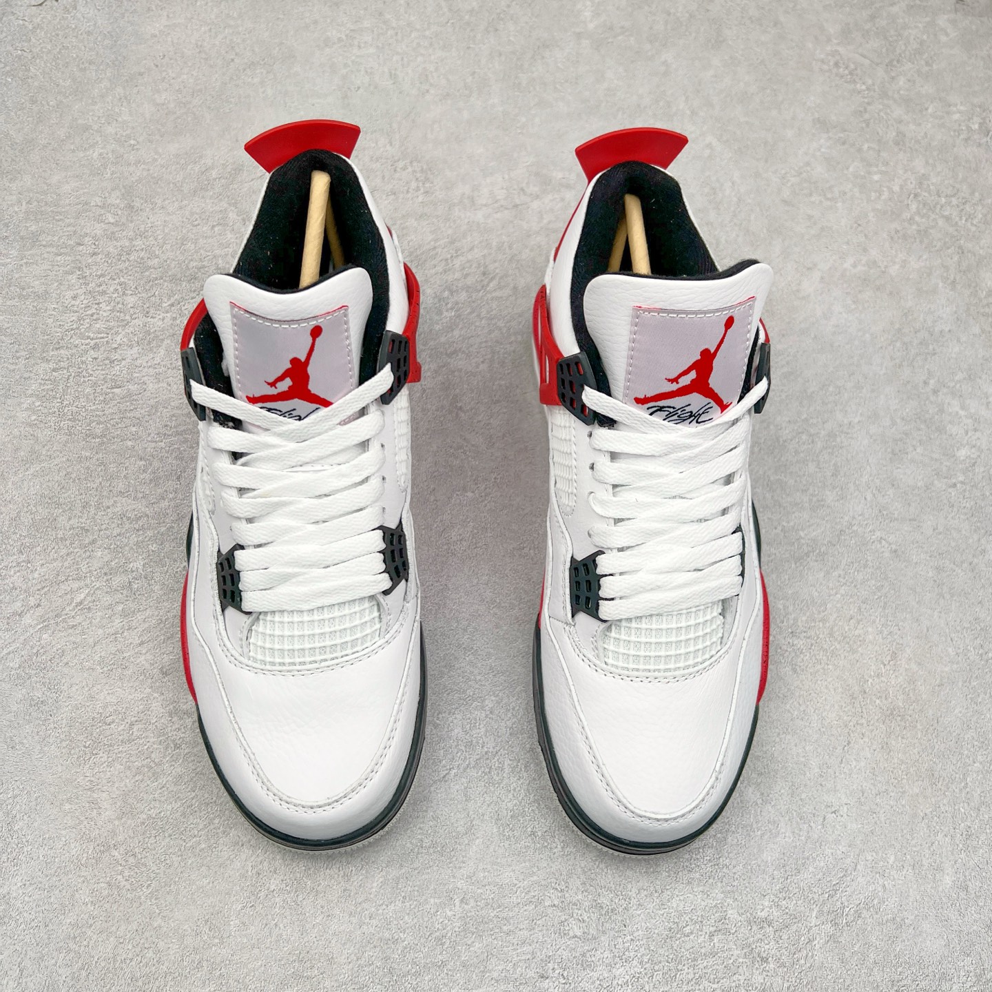 图片[2]-＃头层特价福利 Air Jordan AJ4/AJ3 Retro 系列 头层皮料加持 大厂出品 原纸板楦头开发 完美鞋型匹配公司货 正确TPU鞋舌锁扣 乳胶鞋垫 最新原厂底模 大底卡色咬花完美 鞋柜必备鞋款 终端现货供应 尺码：36 36.5 37.5 38 38.5 39 40 40.5 41 42 42.5 43 44 44.5 45 46 47.5-选品中心