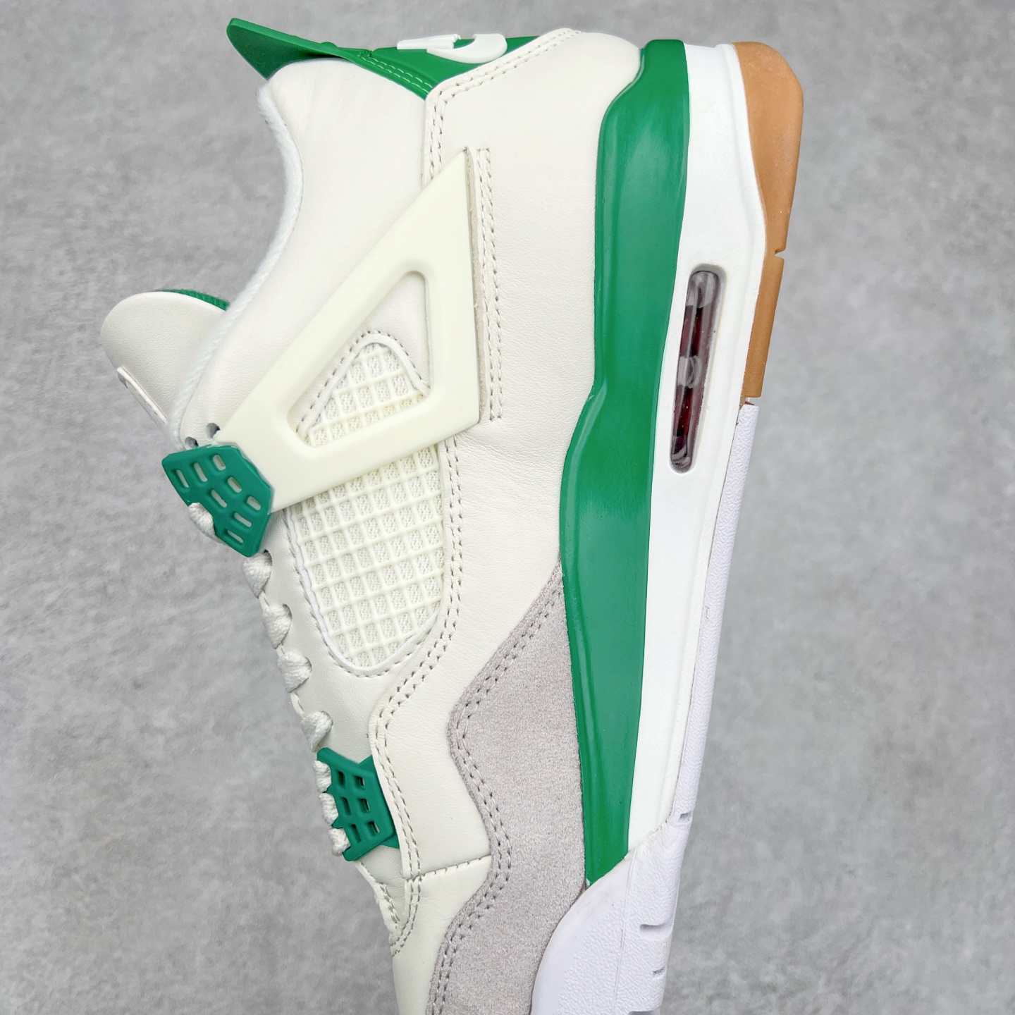 图片[7]-＃头层特价福利 Air Jordan AJ4/AJ3 Retro 系列 头层皮料加持 大厂出品 原纸板楦头开发 完美鞋型匹配公司货 正确TPU鞋舌锁扣 乳胶鞋垫 最新原厂底模 大底卡色咬花完美 鞋柜必备鞋款 终端现货供应 尺码：36 36.5 37.5 38 38.5 39 40 40.5 41 42 42.5 43 44 44.5 45 46 47.5-选品中心