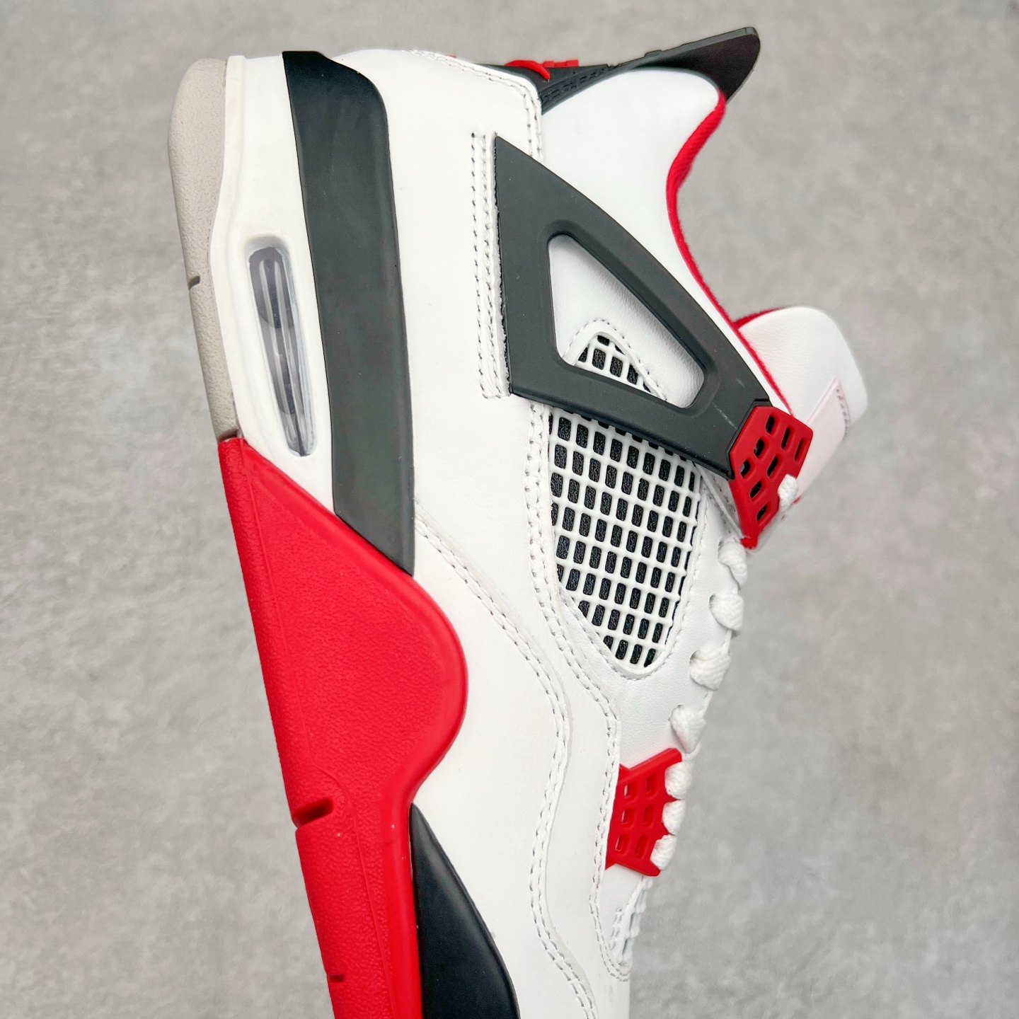 图片[6]-＃头层特价福利 Air Jordan AJ4/AJ3 Retro 系列 头层皮料加持 大厂出品 原纸板楦头开发 完美鞋型匹配公司货 正确TPU鞋舌锁扣 乳胶鞋垫 最新原厂底模 大底卡色咬花完美 鞋柜必备鞋款 终端现货供应 尺码：36 36.5 37.5 38 38.5 39 40 40.5 41 42 42.5 43 44 44.5 45 46 47.5-选品中心
