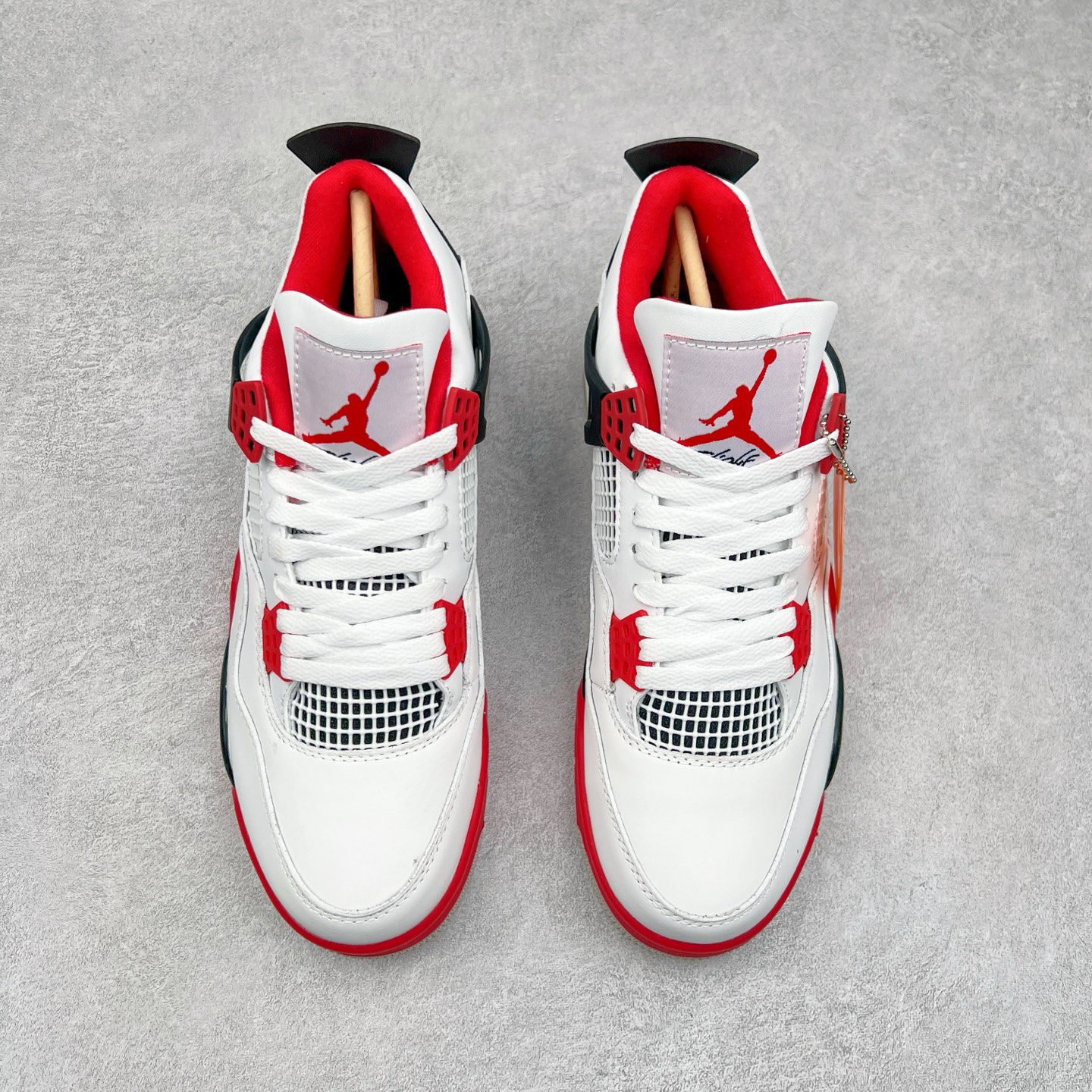 图片[2]-＃头层特价福利 Air Jordan AJ4/AJ3 Retro 系列 头层皮料加持 大厂出品 原纸板楦头开发 完美鞋型匹配公司货 正确TPU鞋舌锁扣 乳胶鞋垫 最新原厂底模 大底卡色咬花完美 鞋柜必备鞋款 终端现货供应 尺码：36 36.5 37.5 38 38.5 39 40 40.5 41 42 42.5 43 44 44.5 45 46 47.5-选品中心