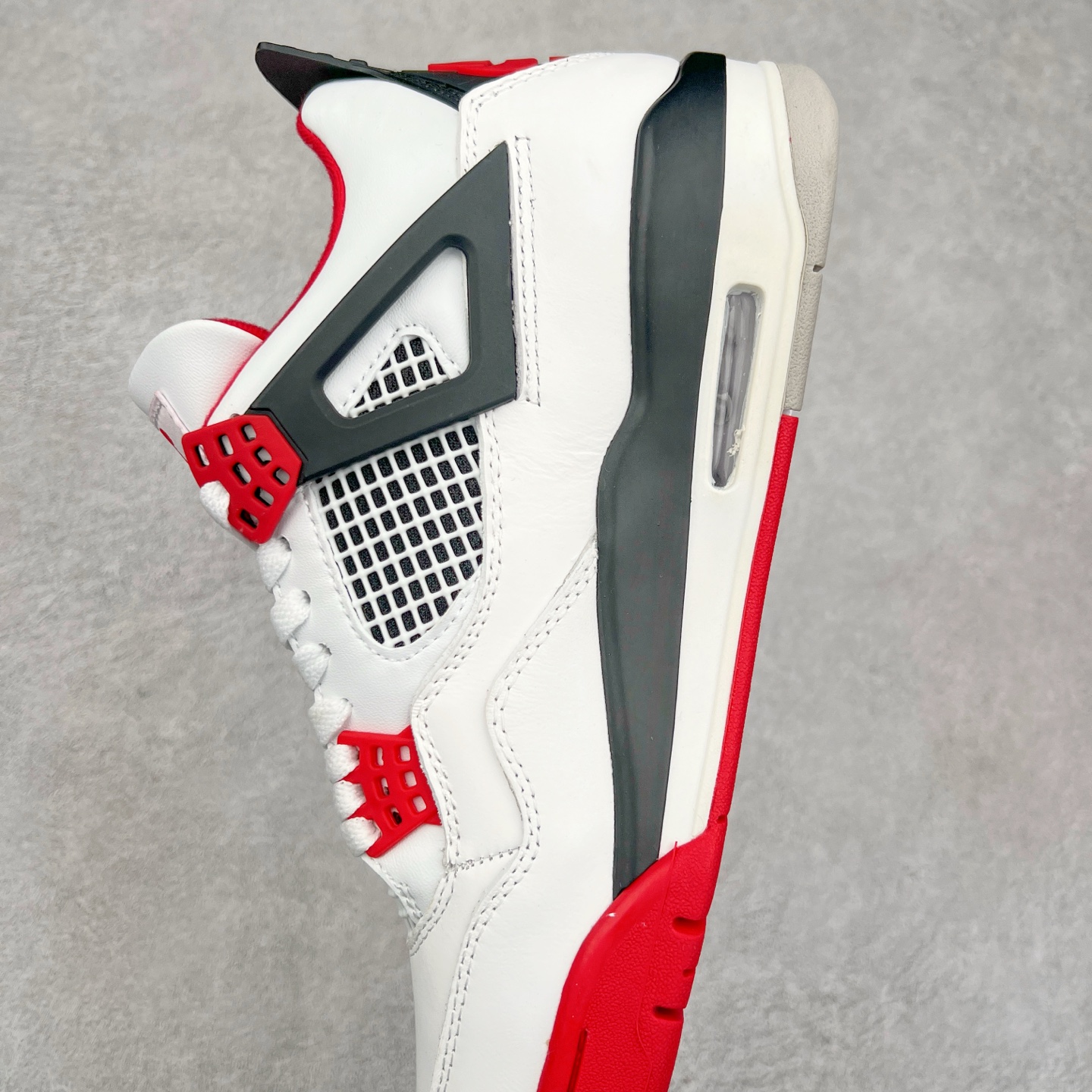图片[7]-＃头层特价福利 Air Jordan AJ4/AJ3 Retro 系列 头层皮料加持 大厂出品 原纸板楦头开发 完美鞋型匹配公司货 正确TPU鞋舌锁扣 乳胶鞋垫 最新原厂底模 大底卡色咬花完美 鞋柜必备鞋款 终端现货供应 尺码：36 36.5 37.5 38 38.5 39 40 40.5 41 42 42.5 43 44 44.5 45 46 47.5-选品中心