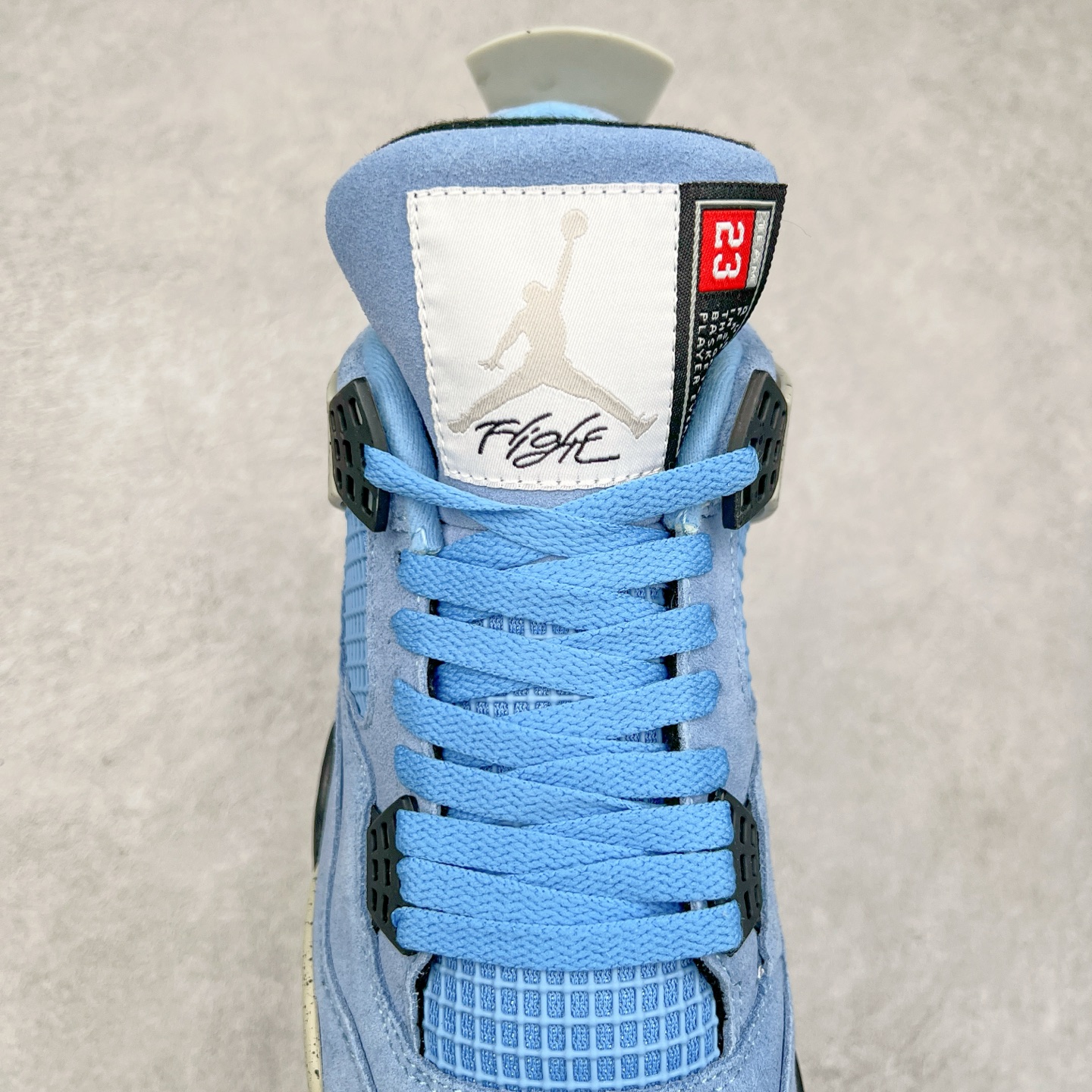 图片[5]-＃头层特价福利 Air Jordan AJ4/AJ3 Retro 系列 头层皮料加持 大厂出品 原纸板楦头开发 完美鞋型匹配公司货 正确TPU鞋舌锁扣 乳胶鞋垫 最新原厂底模 大底卡色咬花完美 鞋柜必备鞋款 终端现货供应 尺码：36 36.5 37.5 38 38.5 39 40 40.5 41 42 42.5 43 44 44.5 45 46 47.5-选品中心