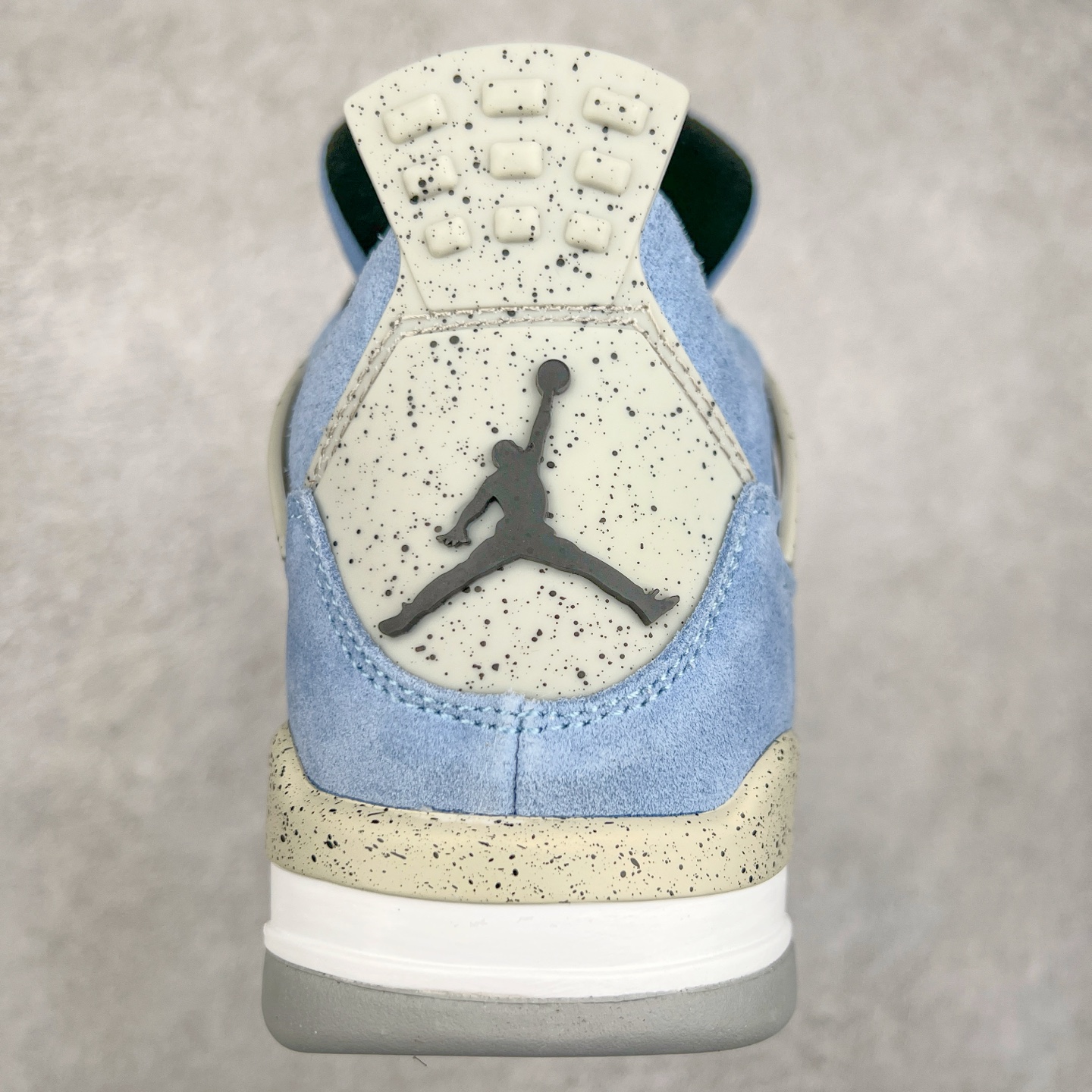 图片[8]-＃头层特价福利 Air Jordan AJ4/AJ3 Retro 系列 头层皮料加持 大厂出品 原纸板楦头开发 完美鞋型匹配公司货 正确TPU鞋舌锁扣 乳胶鞋垫 最新原厂底模 大底卡色咬花完美 鞋柜必备鞋款 终端现货供应 尺码：36 36.5 37.5 38 38.5 39 40 40.5 41 42 42.5 43 44 44.5 45 46 47.5-选品中心