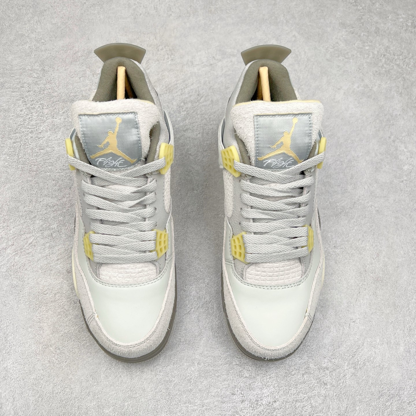 图片[2]-＃头层特价福利 Air Jordan AJ4/AJ3 Retro 系列 头层皮料加持 大厂出品 原纸板楦头开发 完美鞋型匹配公司货 正确TPU鞋舌锁扣 乳胶鞋垫 最新原厂底模 大底卡色咬花完美 鞋柜必备鞋款 终端现货供应 尺码：36 36.5 37.5 38 38.5 39 40 40.5 41 42 42.5 43 44 44.5 45 46 47.5-选品中心