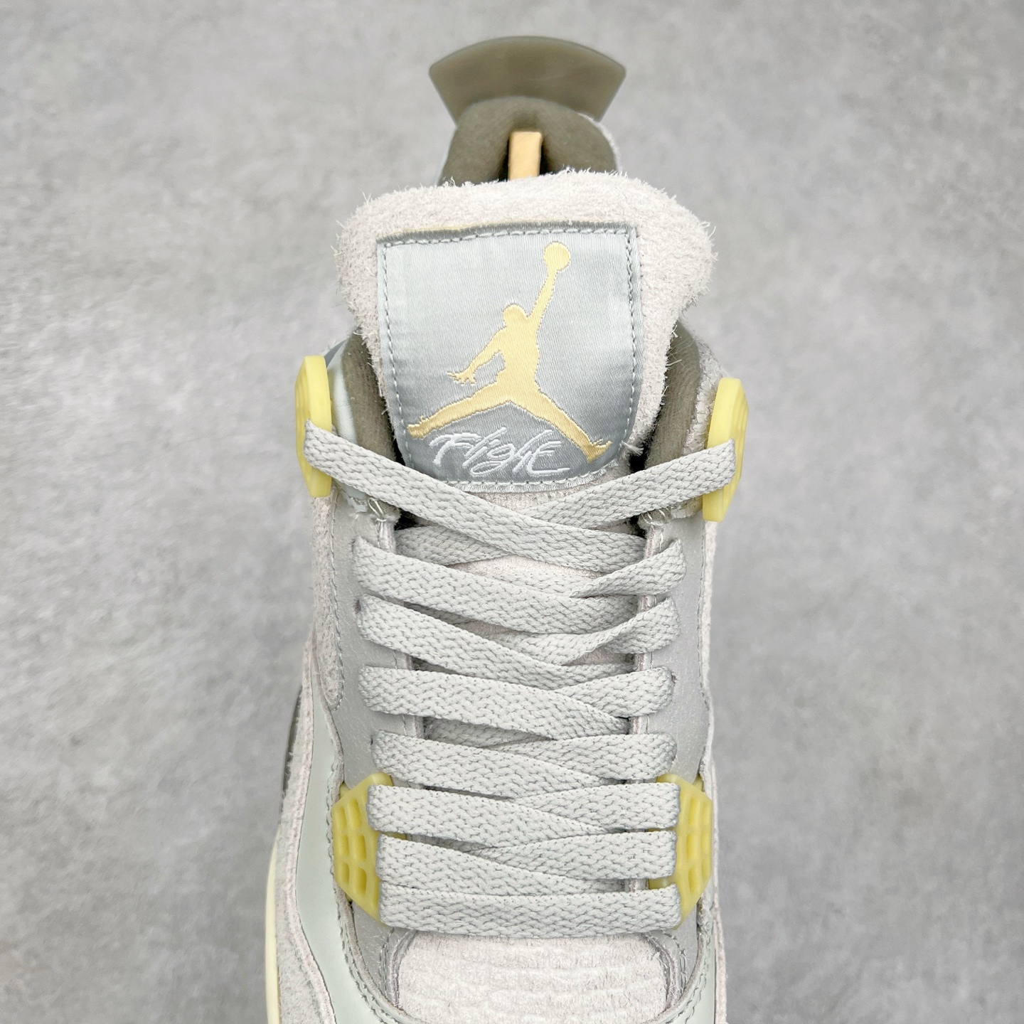 图片[5]-＃头层特价福利 Air Jordan AJ4/AJ3 Retro 系列 头层皮料加持 大厂出品 原纸板楦头开发 完美鞋型匹配公司货 正确TPU鞋舌锁扣 乳胶鞋垫 最新原厂底模 大底卡色咬花完美 鞋柜必备鞋款 终端现货供应 尺码：36 36.5 37.5 38 38.5 39 40 40.5 41 42 42.5 43 44 44.5 45 46 47.5-选品中心