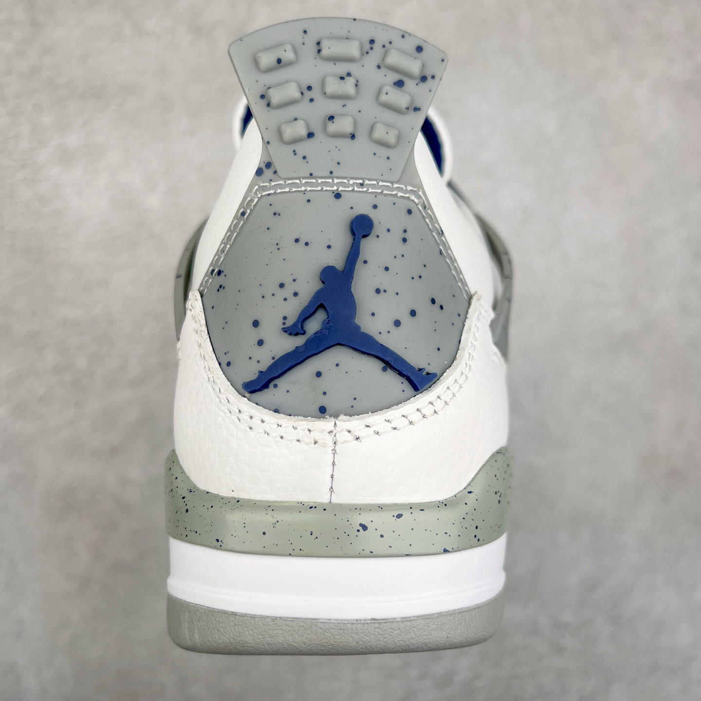 图片[8]-＃头层特价福利 Air Jordan AJ4/AJ3 Retro 系列 头层皮料加持 大厂出品 原纸板楦头开发 完美鞋型匹配公司货 正确TPU鞋舌锁扣 乳胶鞋垫 最新原厂底模 大底卡色咬花完美 鞋柜必备鞋款 终端现货供应 尺码：36 36.5 37.5 38 38.5 39 40 40.5 41 42 42.5 43 44 44.5 45 46 47.5-选品中心