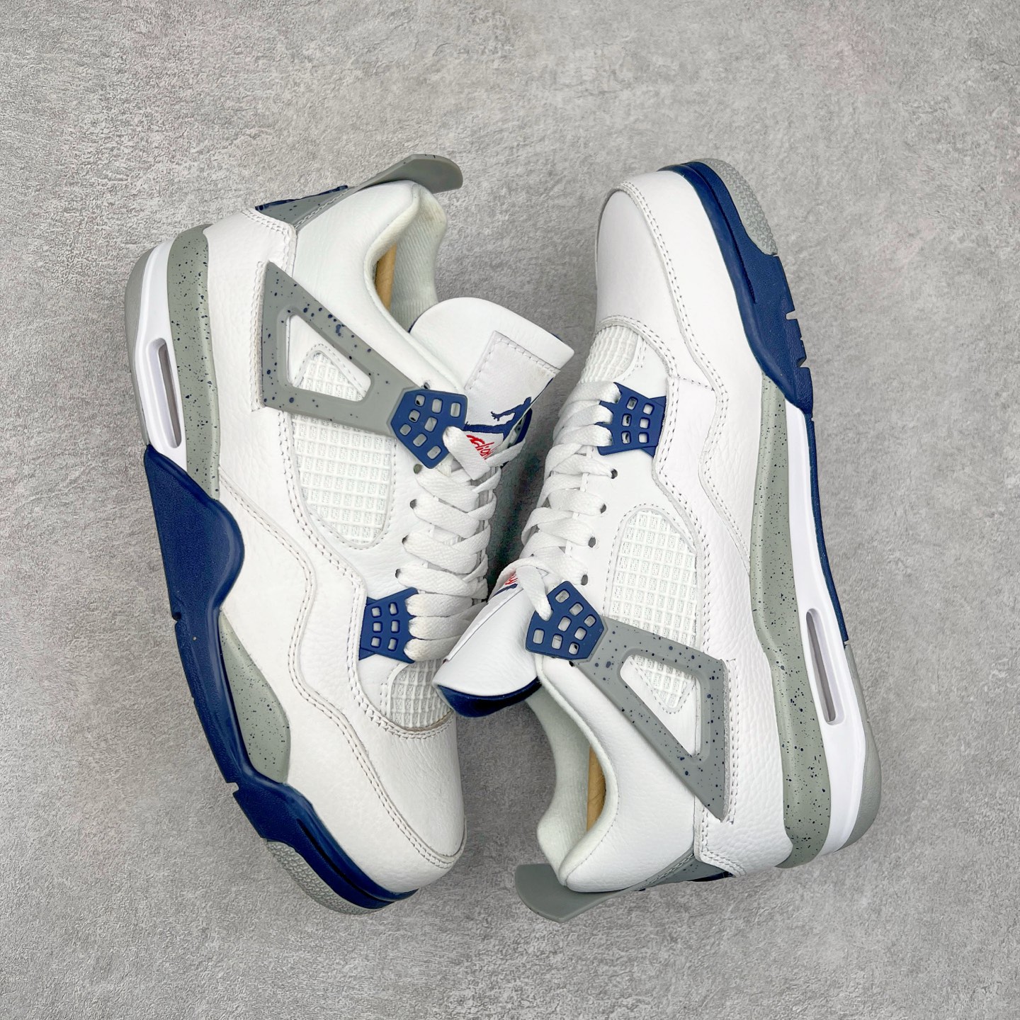 图片[3]-＃头层特价福利 Air Jordan AJ4/AJ3 Retro 系列 头层皮料加持 大厂出品 原纸板楦头开发 完美鞋型匹配公司货 正确TPU鞋舌锁扣 乳胶鞋垫 最新原厂底模 大底卡色咬花完美 鞋柜必备鞋款 终端现货供应 尺码：36 36.5 37.5 38 38.5 39 40 40.5 41 42 42.5 43 44 44.5 45 46 47.5-选品中心