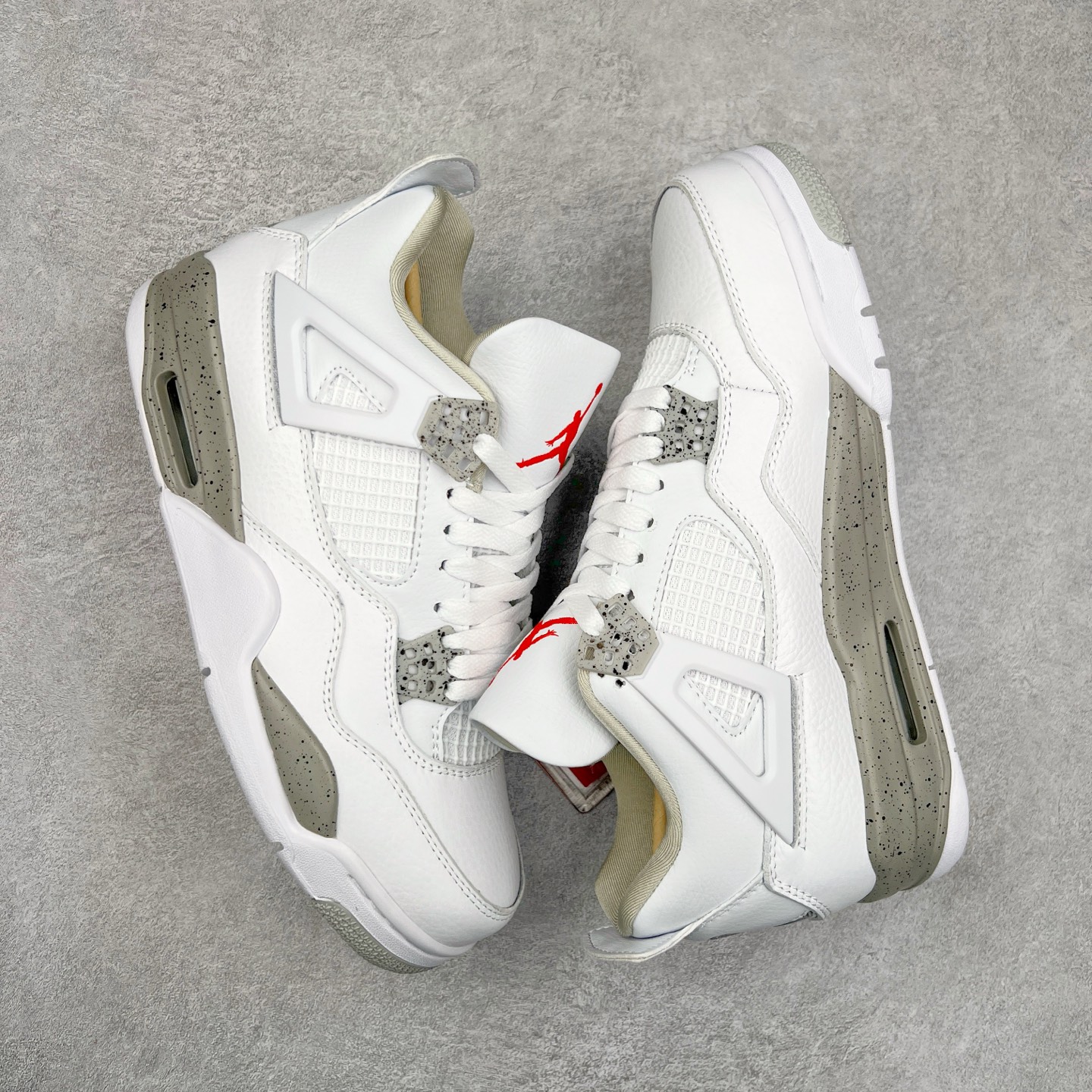 图片[3]-＃头层特价福利 Air Jordan AJ4/AJ3 Retro 系列 头层皮料加持 大厂出品 原纸板楦头开发 完美鞋型匹配公司货 正确TPU鞋舌锁扣 乳胶鞋垫 最新原厂底模 大底卡色咬花完美 鞋柜必备鞋款 终端现货供应 尺码：36 36.5 37.5 38 38.5 39 40 40.5 41 42 42.5 43 44 44.5 45 46 47.5-选品中心