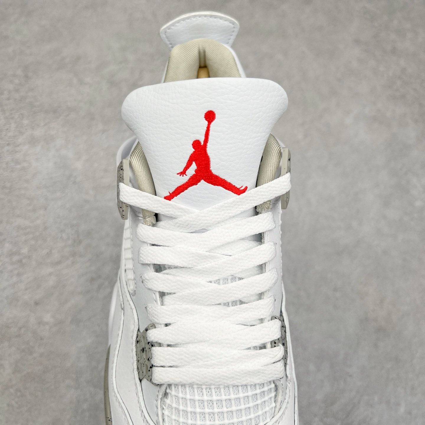 图片[5]-＃头层特价福利 Air Jordan AJ4/AJ3 Retro 系列 头层皮料加持 大厂出品 原纸板楦头开发 完美鞋型匹配公司货 正确TPU鞋舌锁扣 乳胶鞋垫 最新原厂底模 大底卡色咬花完美 鞋柜必备鞋款 终端现货供应 尺码：36 36.5 37.5 38 38.5 39 40 40.5 41 42 42.5 43 44 44.5 45 46 47.5-选品中心