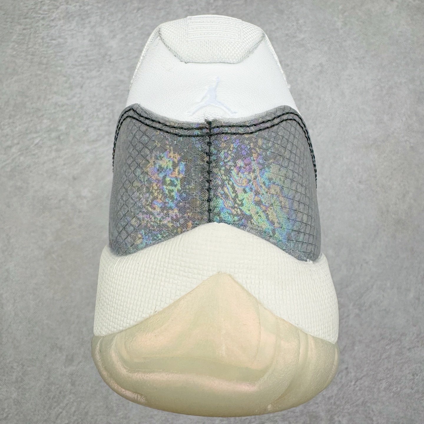 图片[8]-＃B版 Air Jordan AJ11 Retro Low CNY蛇年限定 HQ7000-001 此版本只针对中端市场 皮料材质有所更替 真碳板加持 进口漆皮 防冻不开裂 头层皮料 原装鞋撑 水晶大底正确色度色泽 原楦原数据刺绣 原厂车缝走线及对位 毫厘不差 飞人logo采用原数据电脑刺绣 原装正品碳纤维真实碳板 增强抗扭 原内标 原盒标 正确官方原盒 防氧化水晶外底 原厂配套全掌solo气垫 尺码：36 36.5 37.5 38 38.5 39 40 40.5 41 42 42.5 43 44 44.5 45 46 47.5-选品中心