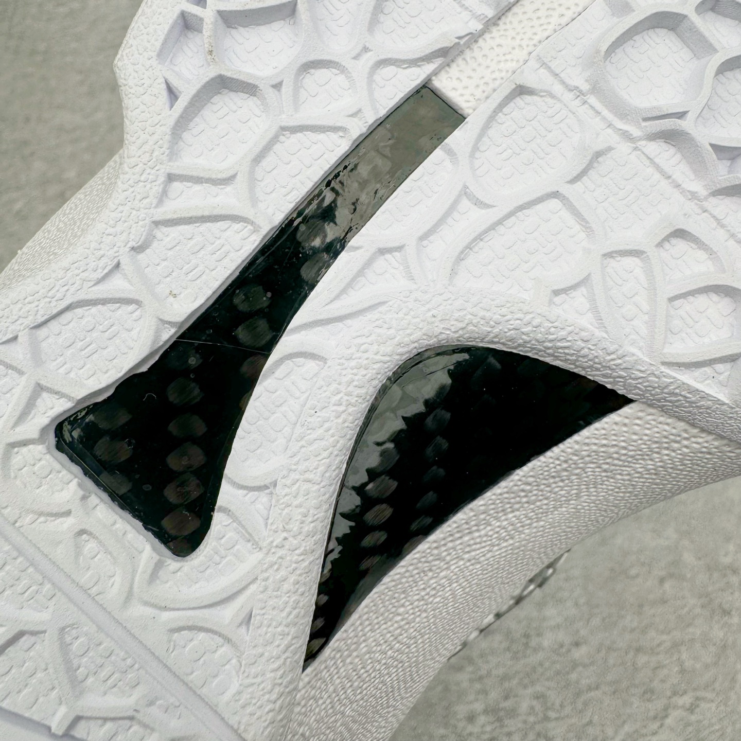 图片[20]-＃Star NK Zoom Kobe 6 Protro 科比六代 贝多芬纯白 1098009 完美复刻公司货 前掌超大Zoom Turbo气垫 后掌EVA缓震 真正的原汁原味 还原ZP脚感 全身鞋材卡料色独家定制 唯一正确喷漆工艺Swoosh 正确凹凸蛇鳞工艺 正确鞋面渐变效果 内全置真动飞态线 独立原厂模具 最大尺码达到48.5码 首批不拼图大几率过验 亲测已过 支持各种高强度实战 无需担心 上脚价 补货周期极长 脚宽建议买大半码 科比系列前掌偏窄 不影响二次销售 支持七天无理由退换 尺码：40 40.5 41 42 42.5 43 44 44.5 45 45.5 46 47.5 48.5 49.6 50.5-选品中心