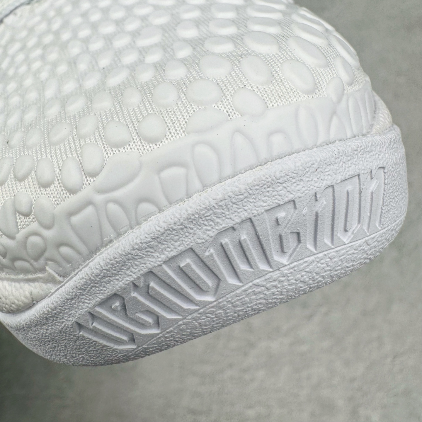 图片[14]-＃Star NK Zoom Kobe 6 Protro 科比六代 贝多芬纯白 1098009 完美复刻公司货 前掌超大Zoom Turbo气垫 后掌EVA缓震 真正的原汁原味 还原ZP脚感 全身鞋材卡料色独家定制 唯一正确喷漆工艺Swoosh 正确凹凸蛇鳞工艺 正确鞋面渐变效果 内全置真动飞态线 独立原厂模具 最大尺码达到48.5码 首批不拼图大几率过验 亲测已过 支持各种高强度实战 无需担心 上脚价 补货周期极长 脚宽建议买大半码 科比系列前掌偏窄 不影响二次销售 支持七天无理由退换 尺码：40 40.5 41 42 42.5 43 44 44.5 45 45.5 46 47.5 48.5 49.6 50.5-选品中心